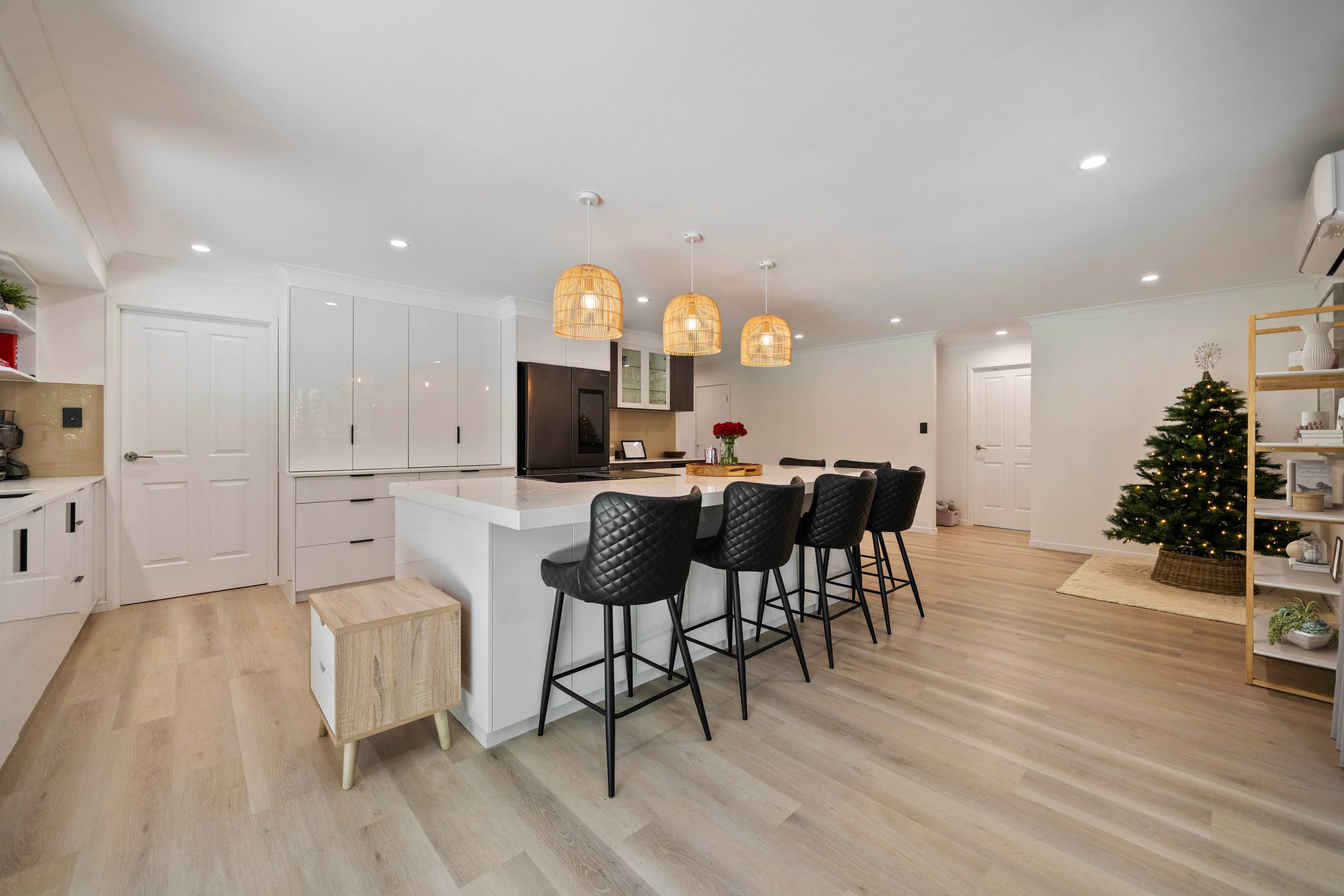 16 Greenbank Circuit, Carrara QLD 4211, Carrara - Thumbnail 7