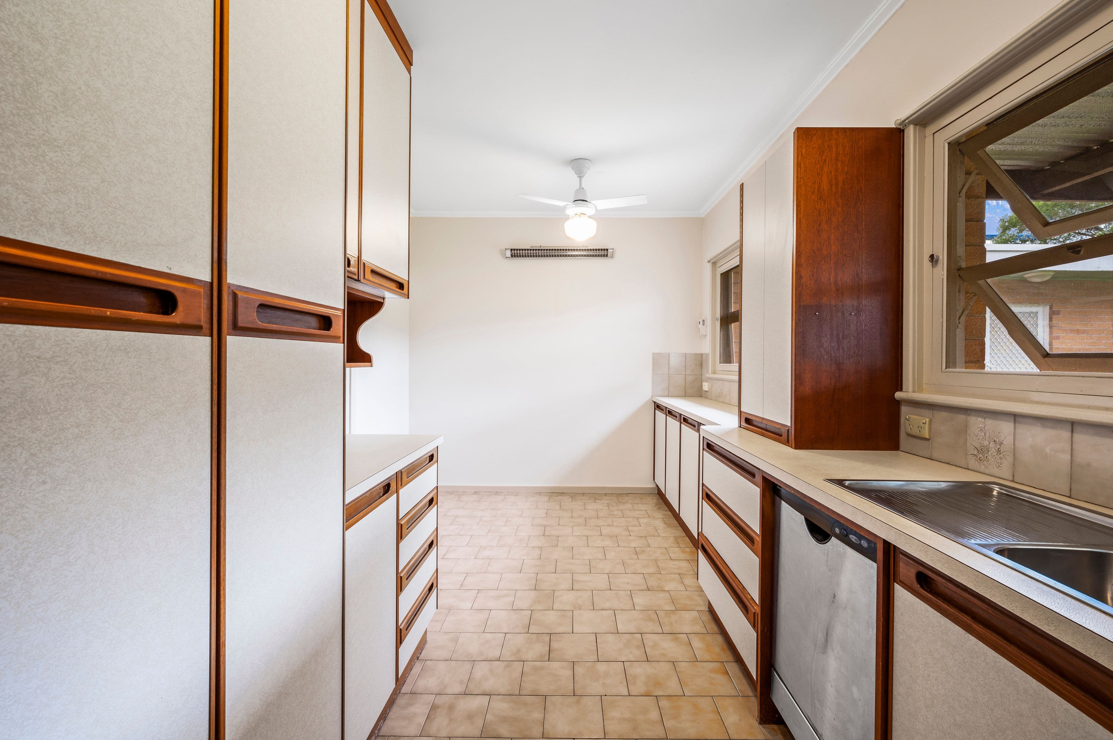 21 Horwood Avenue, Rostrevor SA 5073, Rostrevor - Thumbnail 7