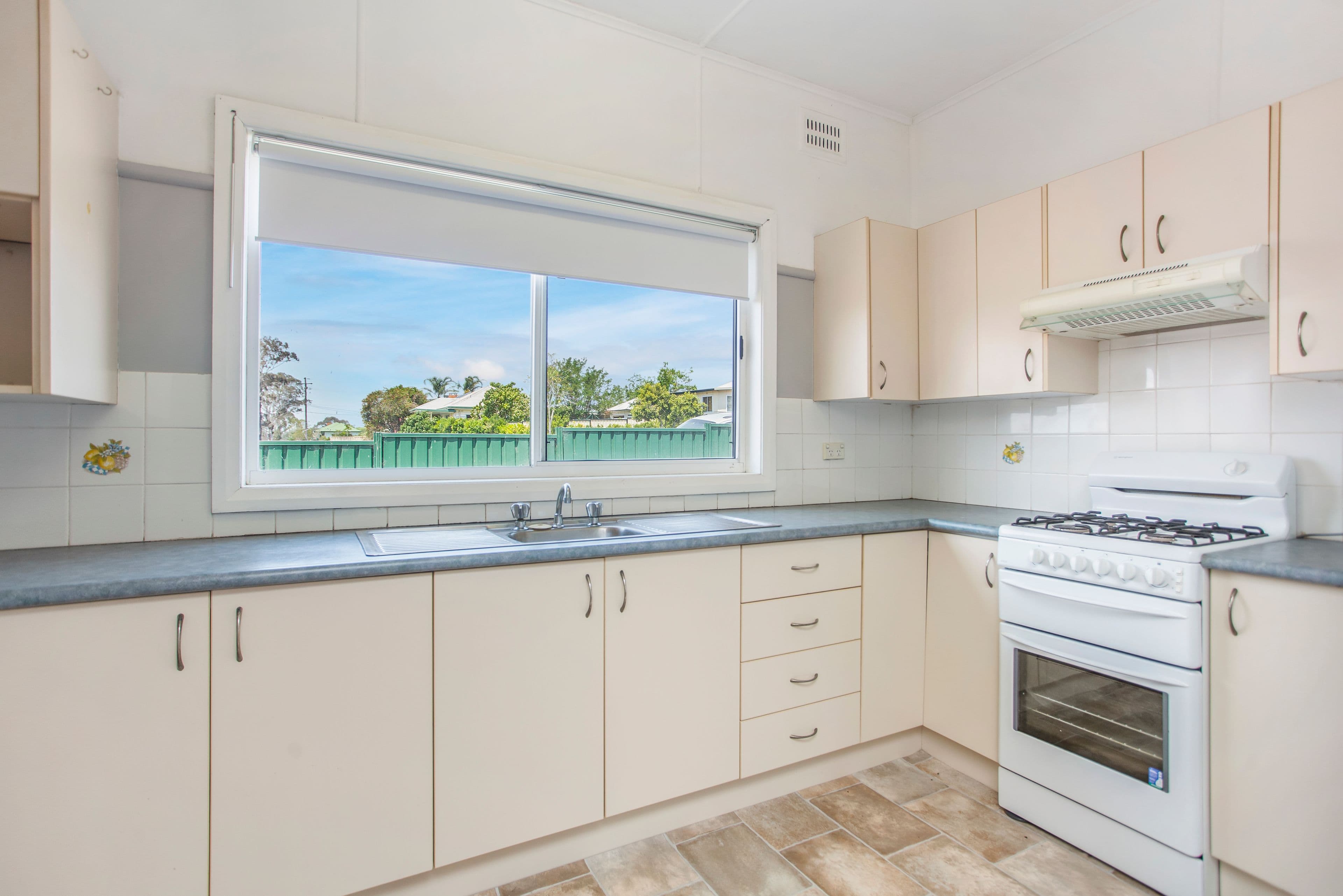 14 Golf Avenue, Taree - Thumbnail 2
