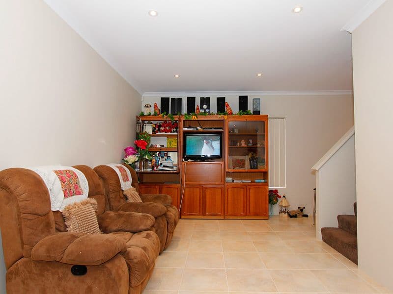 79a Fernhurst Crescent, BALGA WA 6061, Balga - Thumbnail 2