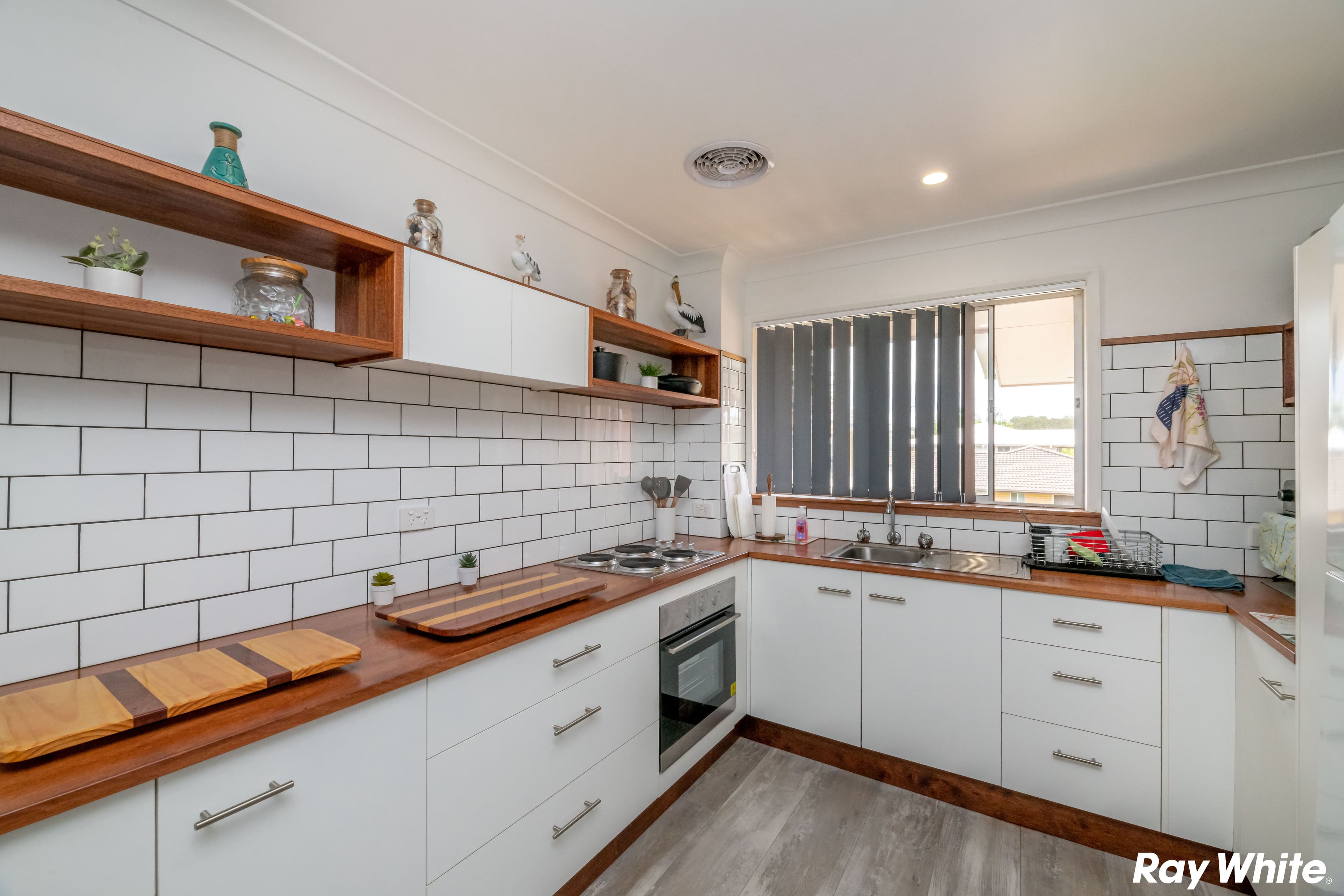 9 Baird Street, Tuncurry NSW 2428, Tuncurry - Thumbnail 2