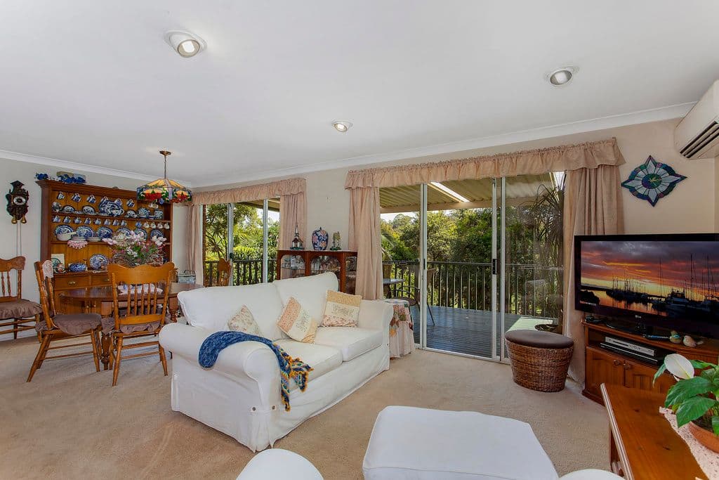 33 Plymouth Drive, Wamberal - Thumbnail 3