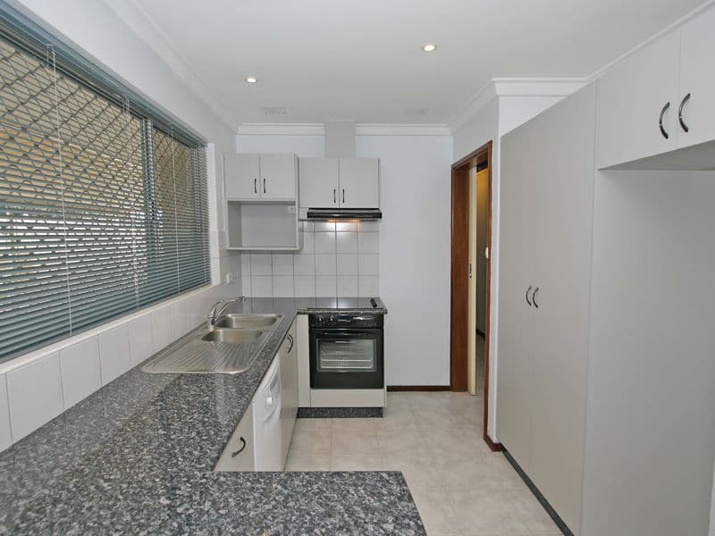 7 Barnes Way, MORLEY WA 6062, Morley - Thumbnail 3