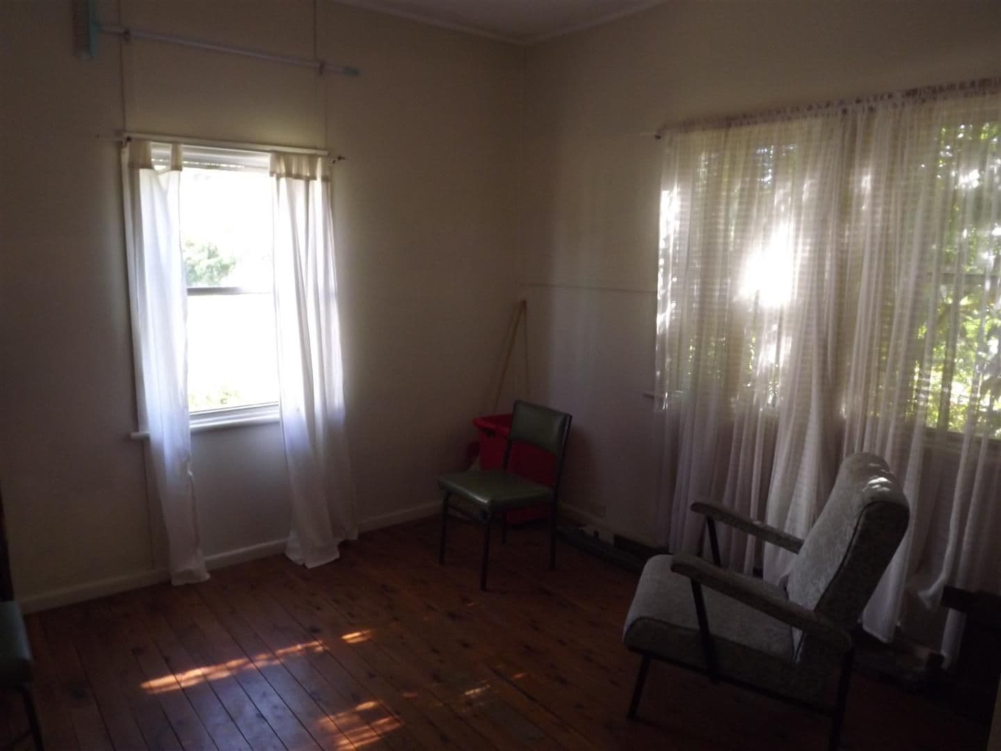 36 Victoria Street, PARKES NSW 2870, Parkes - Thumbnail 4