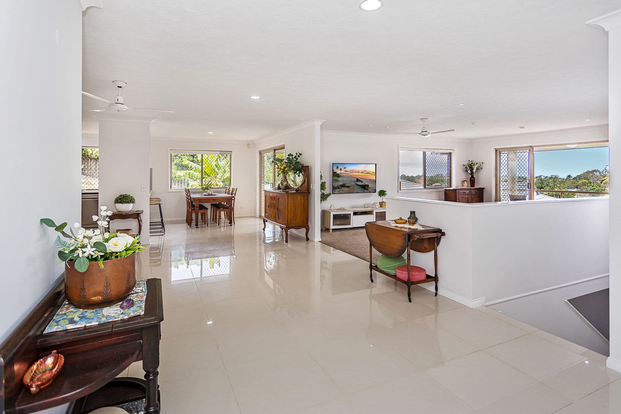 5 Beaufort Court, Highland Park QLD 4211, Highland Park - Thumbnail 3