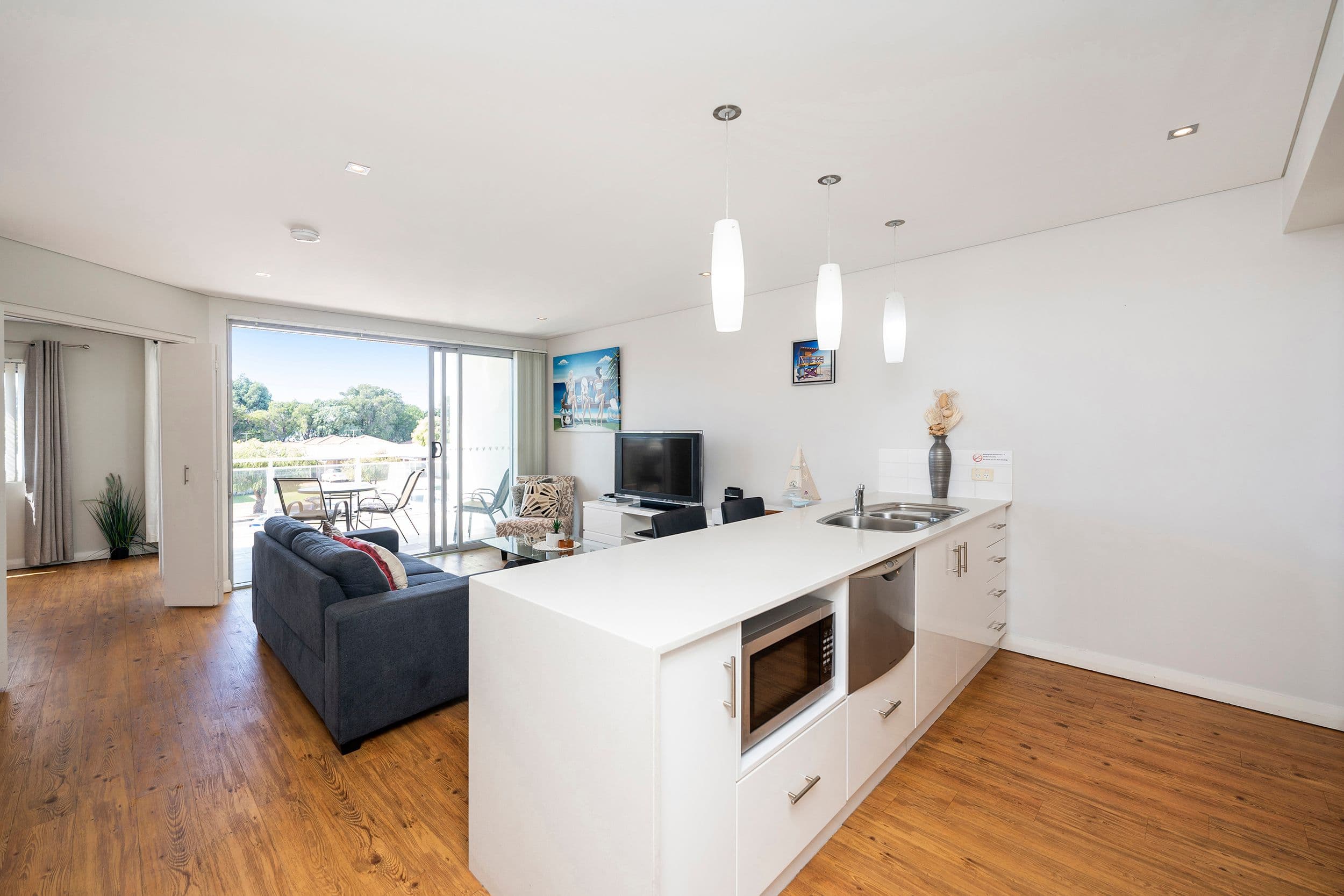 61 Rockingham Beach Road, Rockingham WA 6168, Rockingham - Thumbnail 6