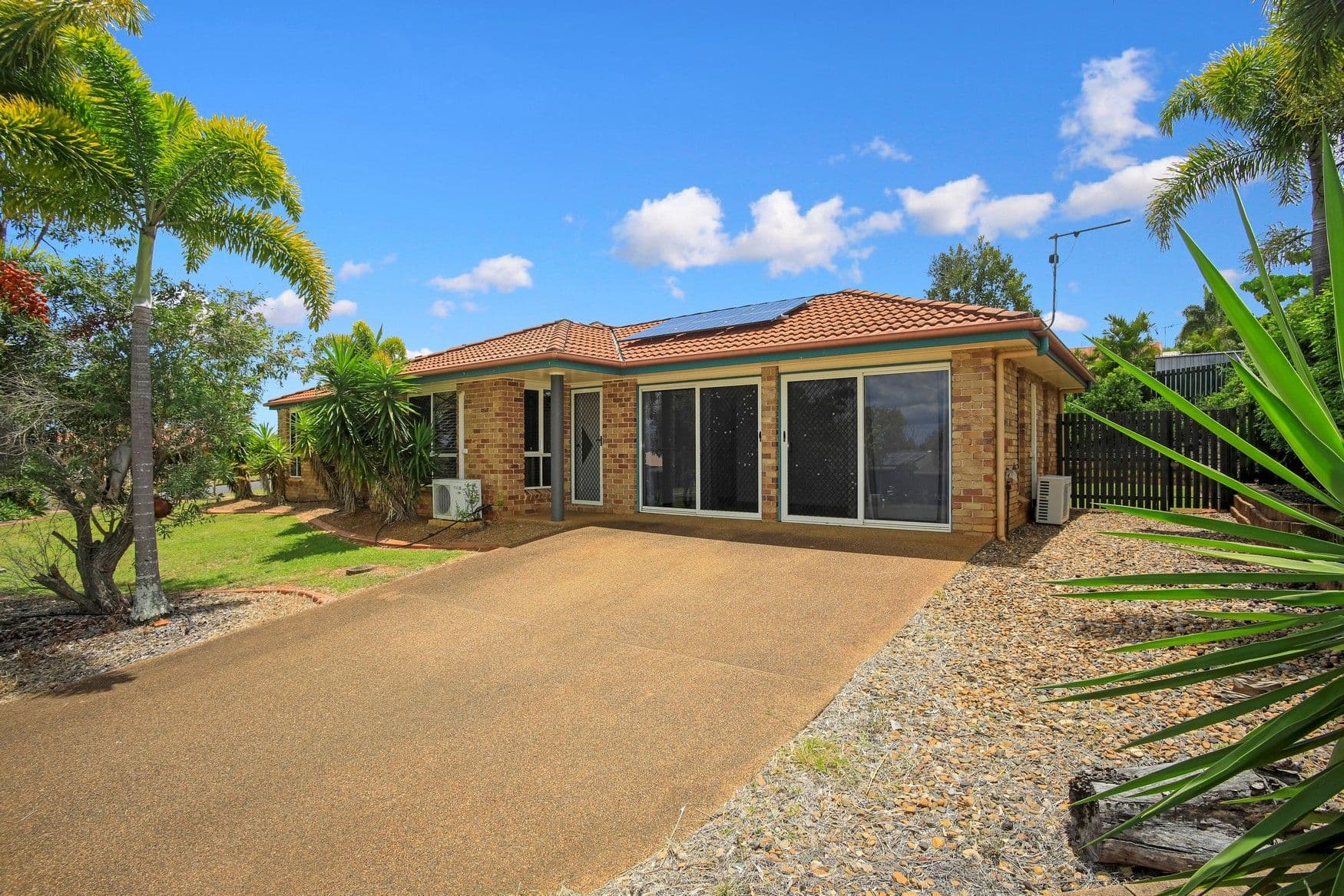 1 Monique Avenue, Avoca QLD 4670, Avoca - Thumbnail 4