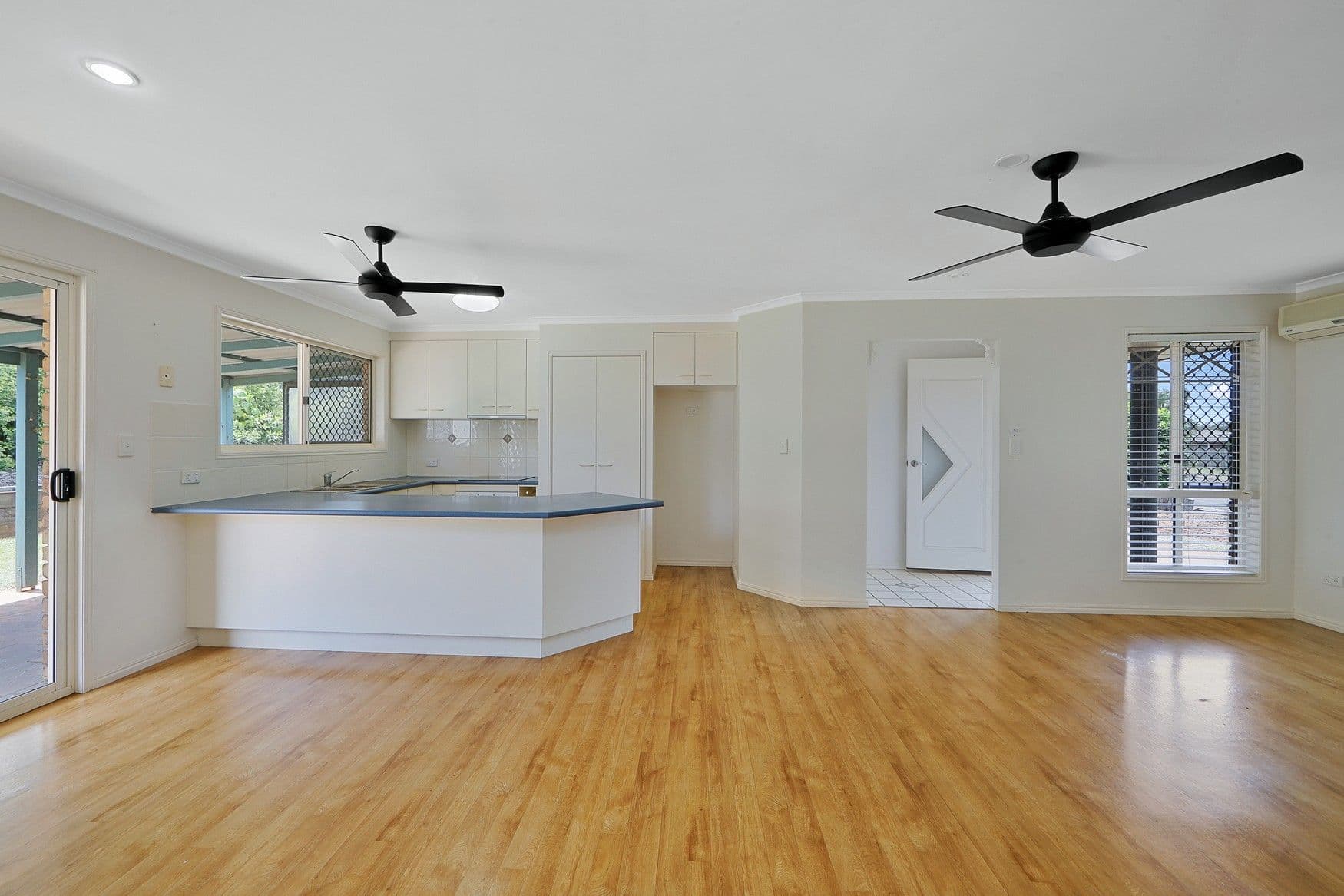 1 Monique Avenue, Avoca QLD 4670, Avoca - Thumbnail 6