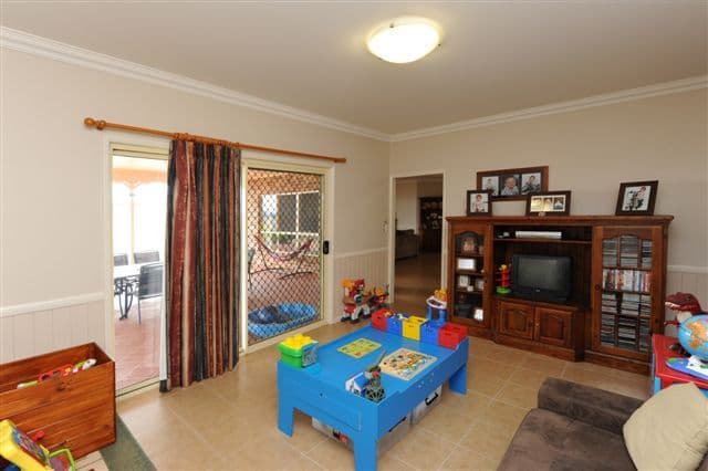 50 Belclaire Drive, WESTBROOK QLD 4350, Westbrook - Thumbnail 7