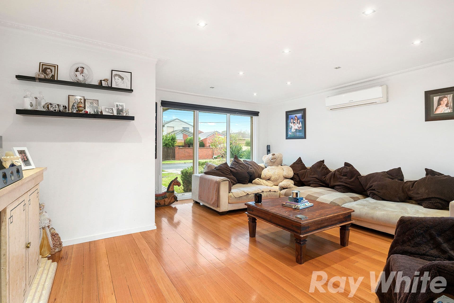 28 Hibiscus Avenue, Cheltenham VIC 3192, Cheltenham - Thumbnail 2