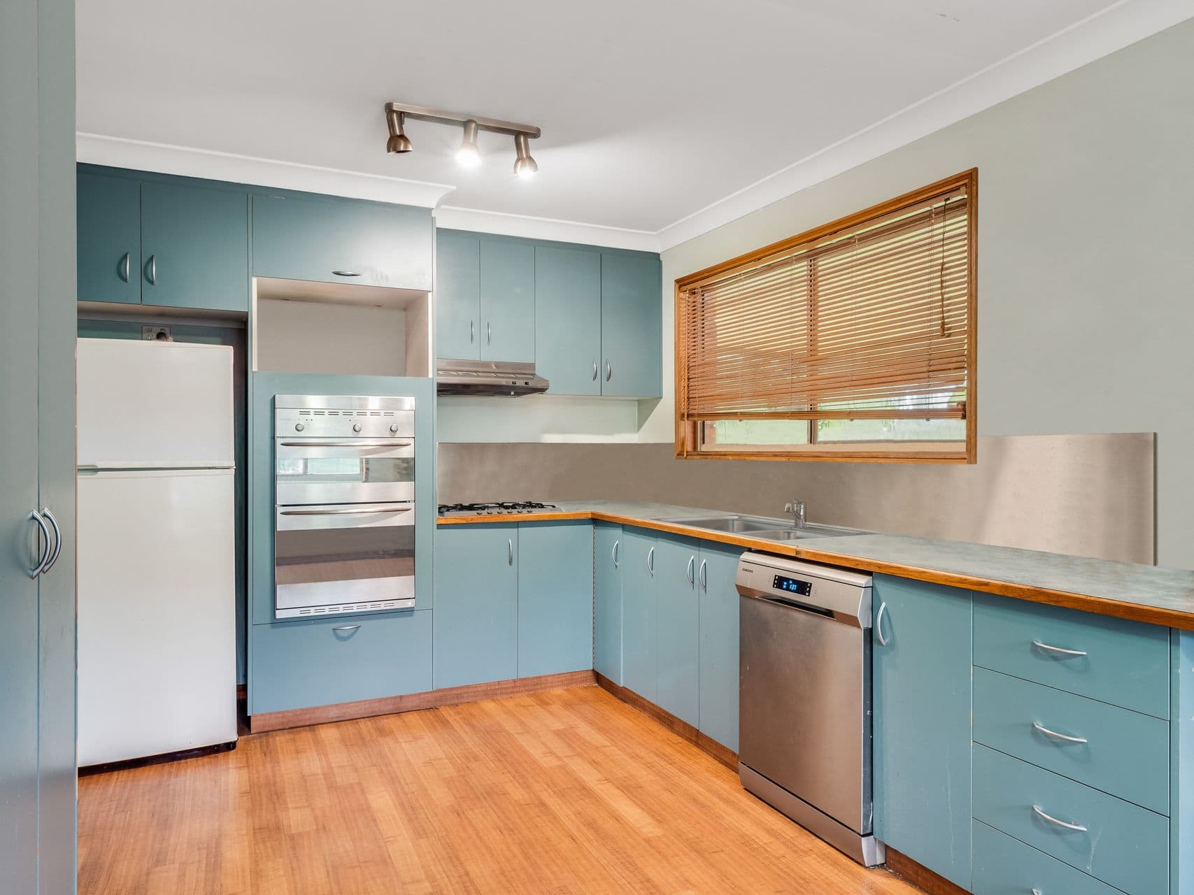 15 Candlebark Court, Glenvale QLD 4350, Glenvale - Thumbnail 3