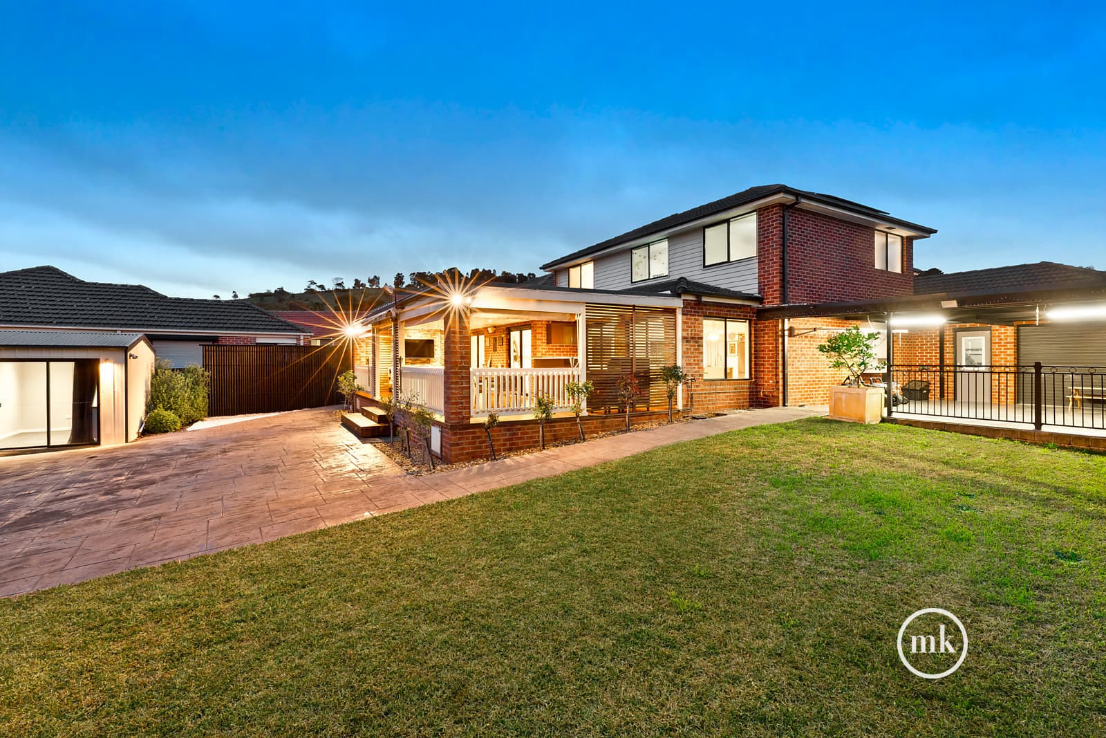 7 Raphael Rise, South Morang, South Morang - Thumbnail 2