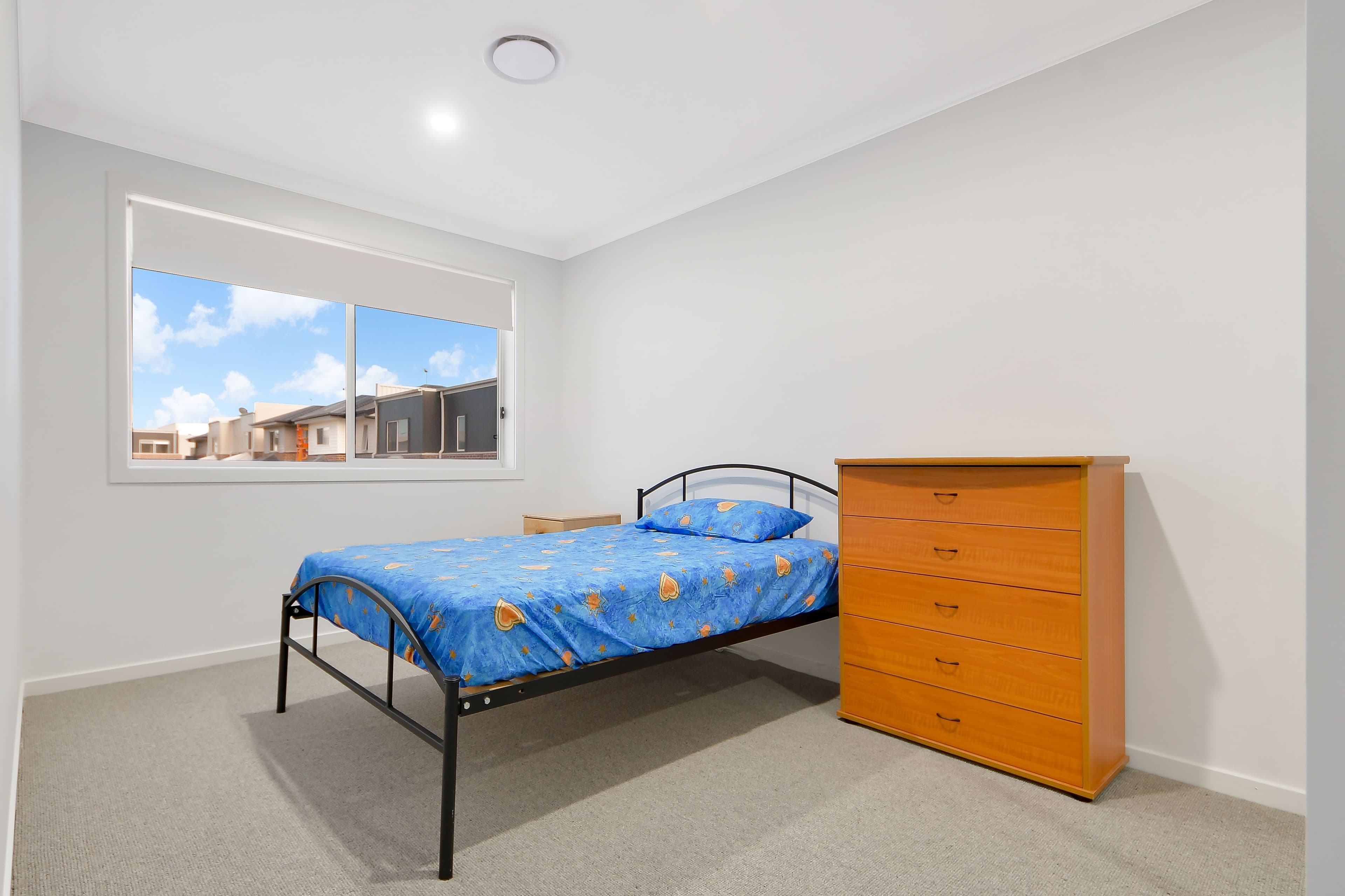 21 Indigo Crescent, Denham Court - Thumbnail 8