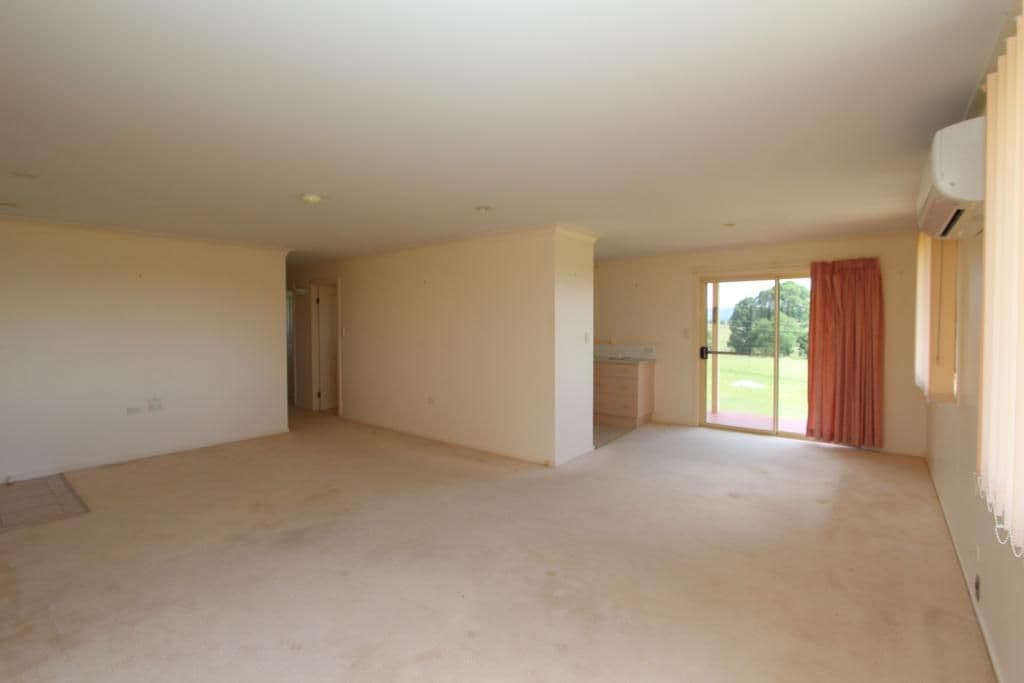 174 Cowper Street, TENTERFIELD NSW 2372, Tenterfield - Thumbnail 2