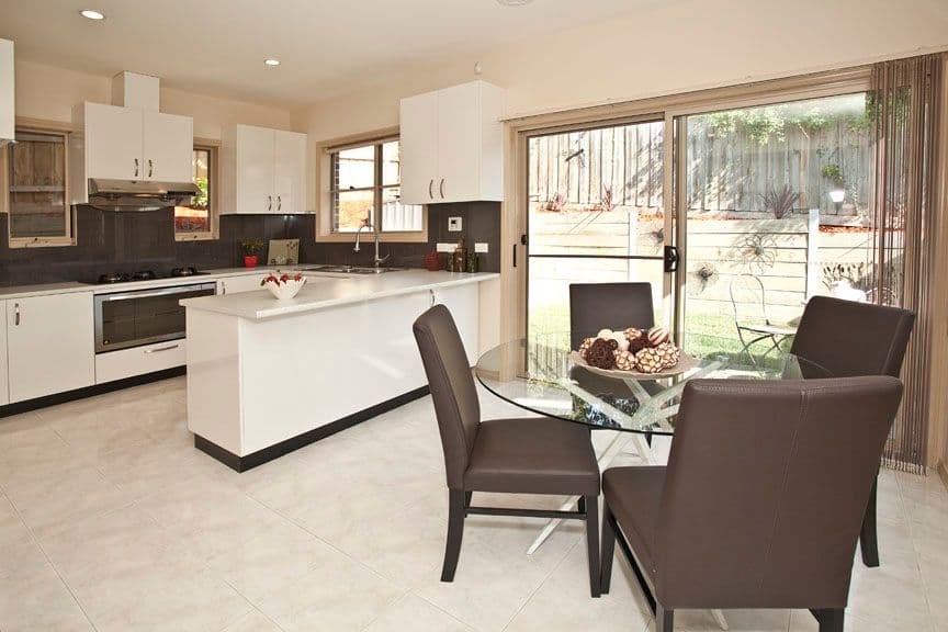 35 Angus Drive, GLEN WAVERLEY VIC 3150, Glen Waverley - Thumbnail 3