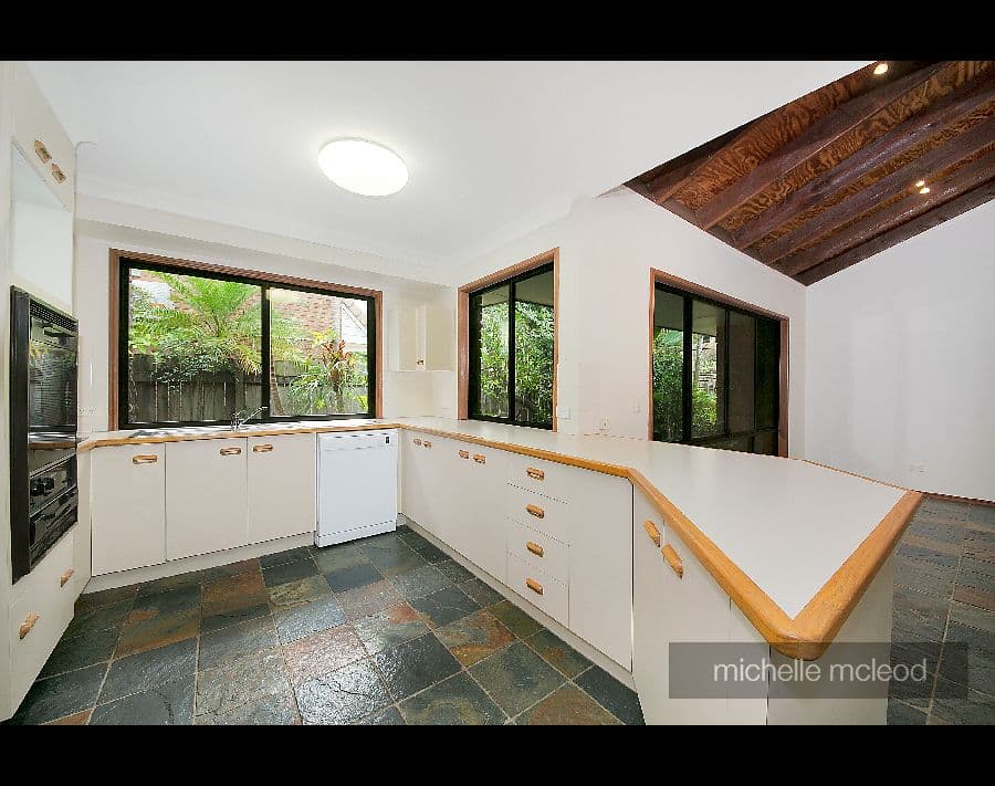 35 Farnworth Street, Chapel Hill QLD 4069, Chapel Hill - Thumbnail 8