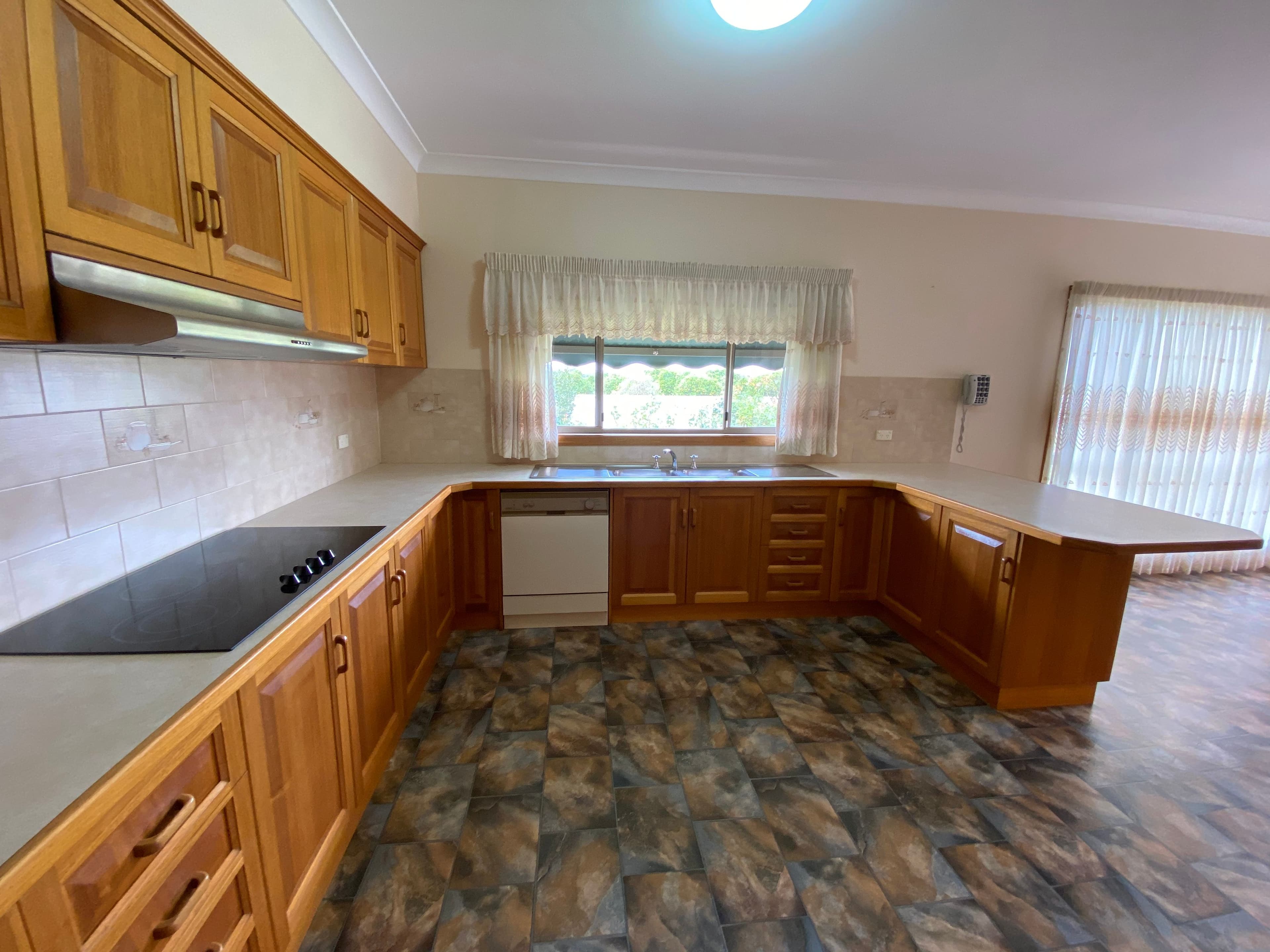 1A Clifton Blvde, Griffith NSW 2680, Griffith - Thumbnail 6