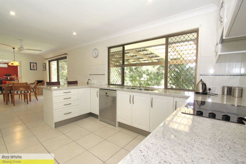 6 Pauli Court, WARNER QLD 4500, Warner - Thumbnail 5