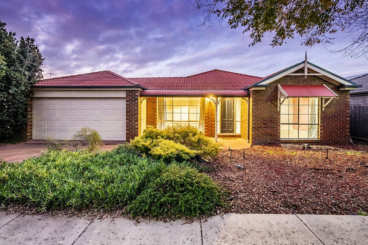 27 Sinatra Way, Cranbourne East VIC 3977, Cranbourne East - Thumbnail 2