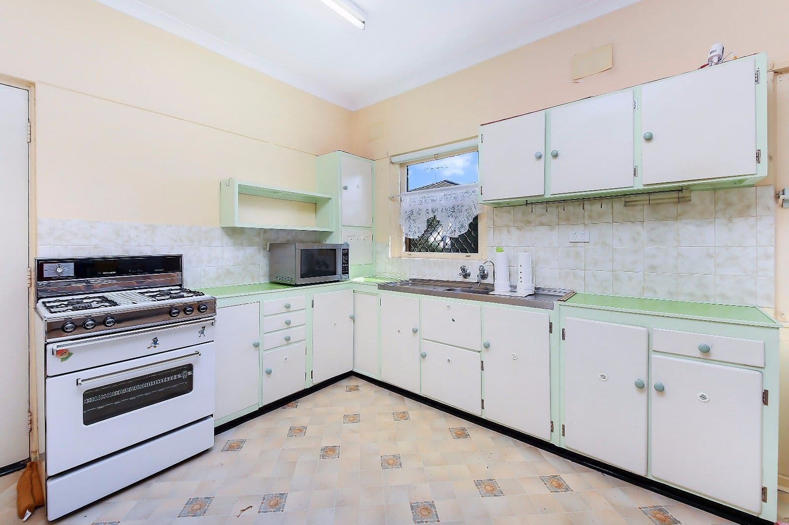 7 Josselyn Place, Concord - Thumbnail 4
