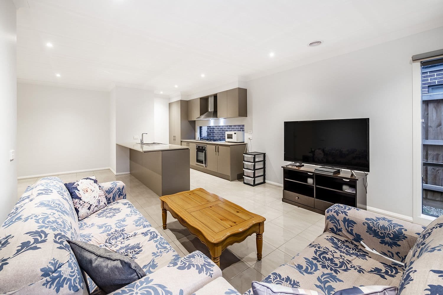 9 Great Banjo Street, Clyde North VIC 3978, Clyde North - Thumbnail 4