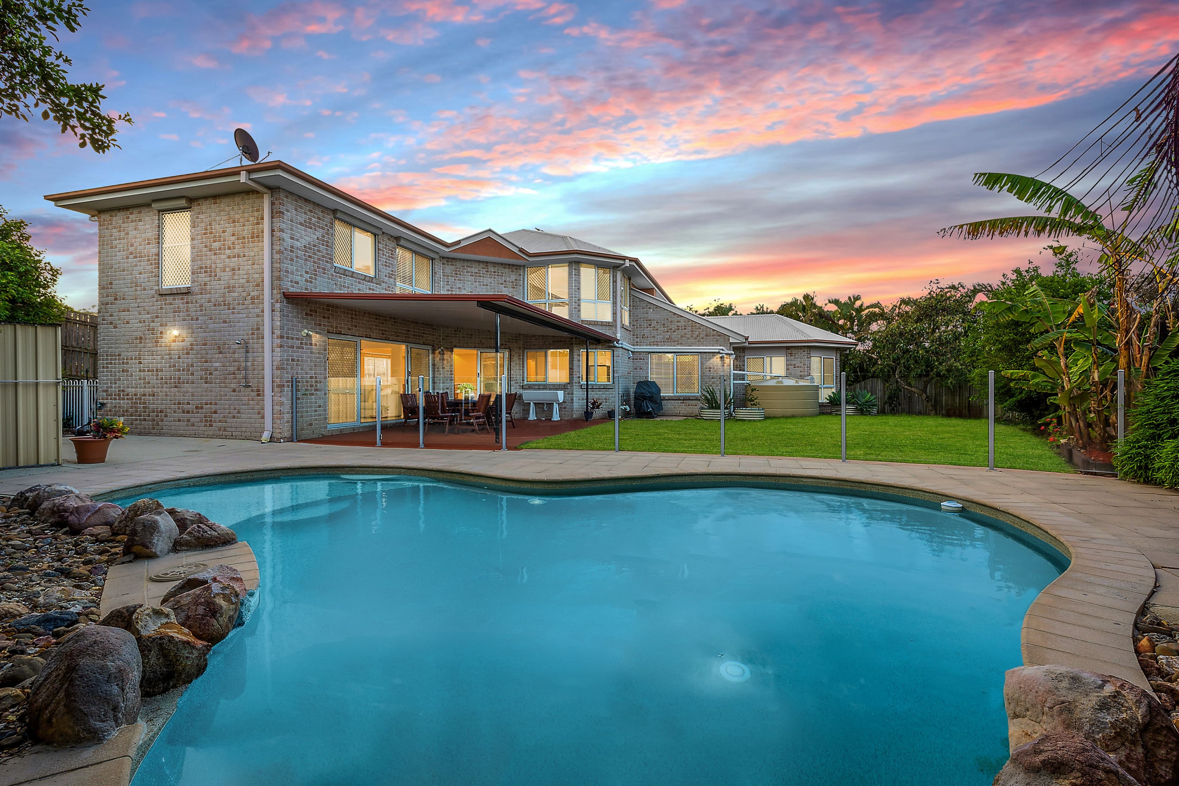 8 Hall Court, Upper Kedron QLD 4055, Upper Kedron - Image 1