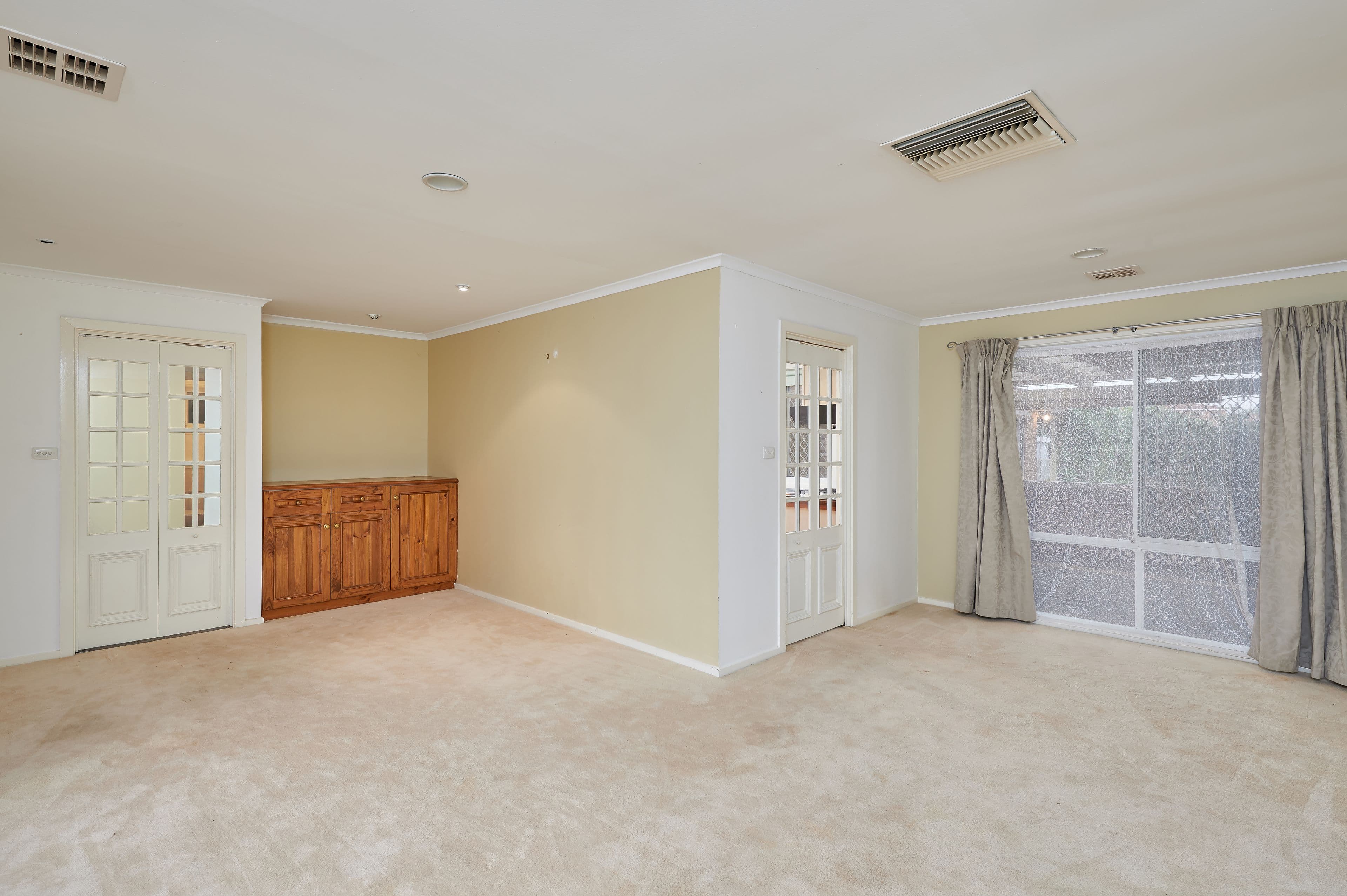 24 McCoullough Drive, Tolland NSW 2650, Tolland - Thumbnail 2