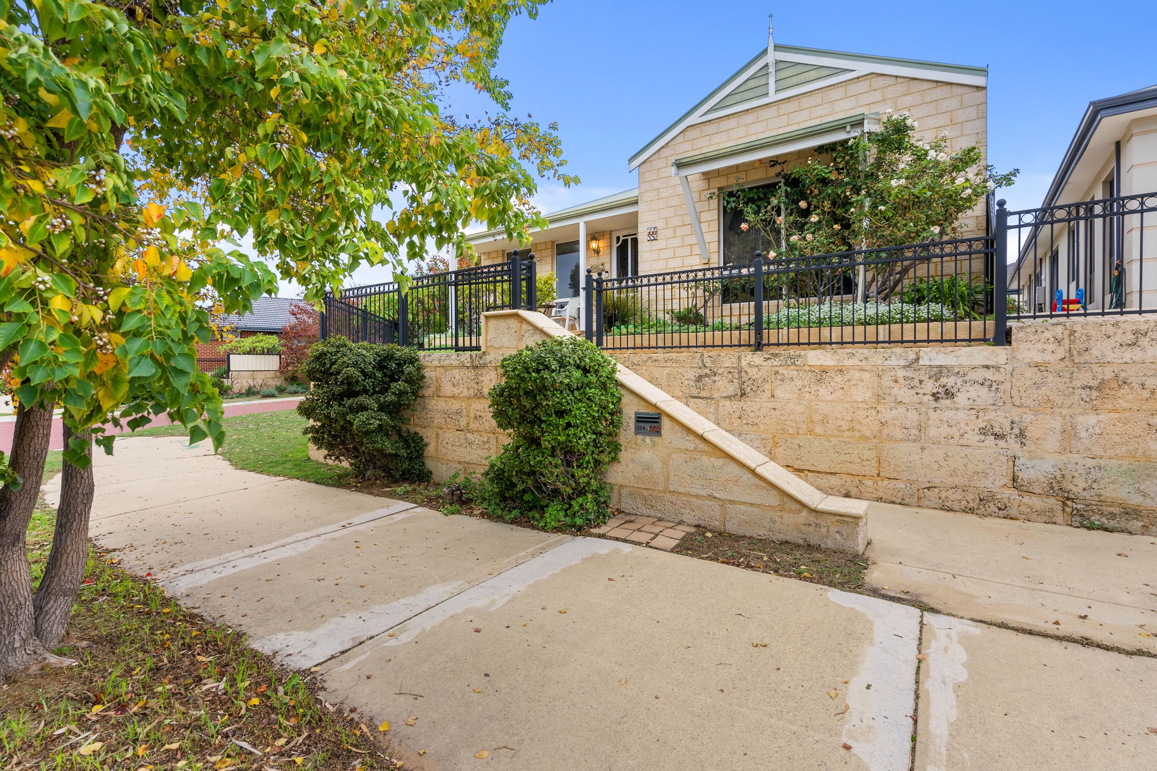 114 Ocean Keys Boulevard, Clarkson WA 6030, Clarkson - Thumbnail 2
