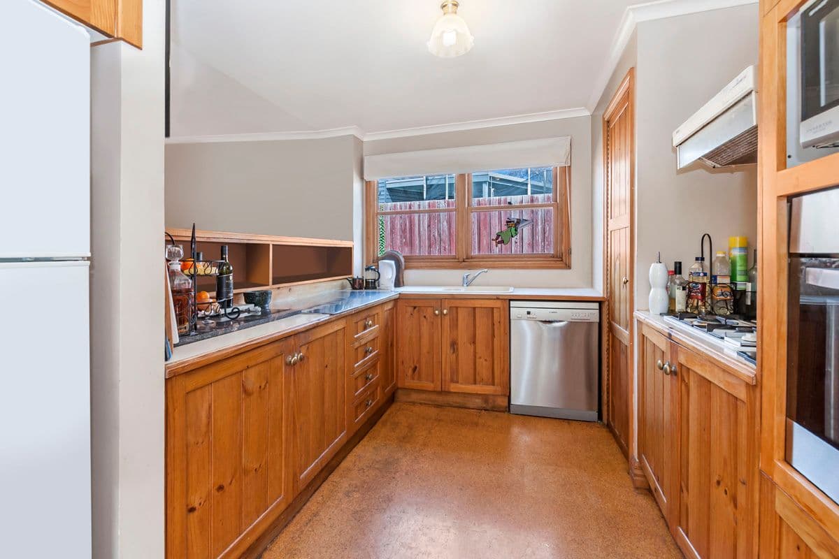 1 Kelp Street, Warrnambool VIC 3280, Warrnambool - Thumbnail 5