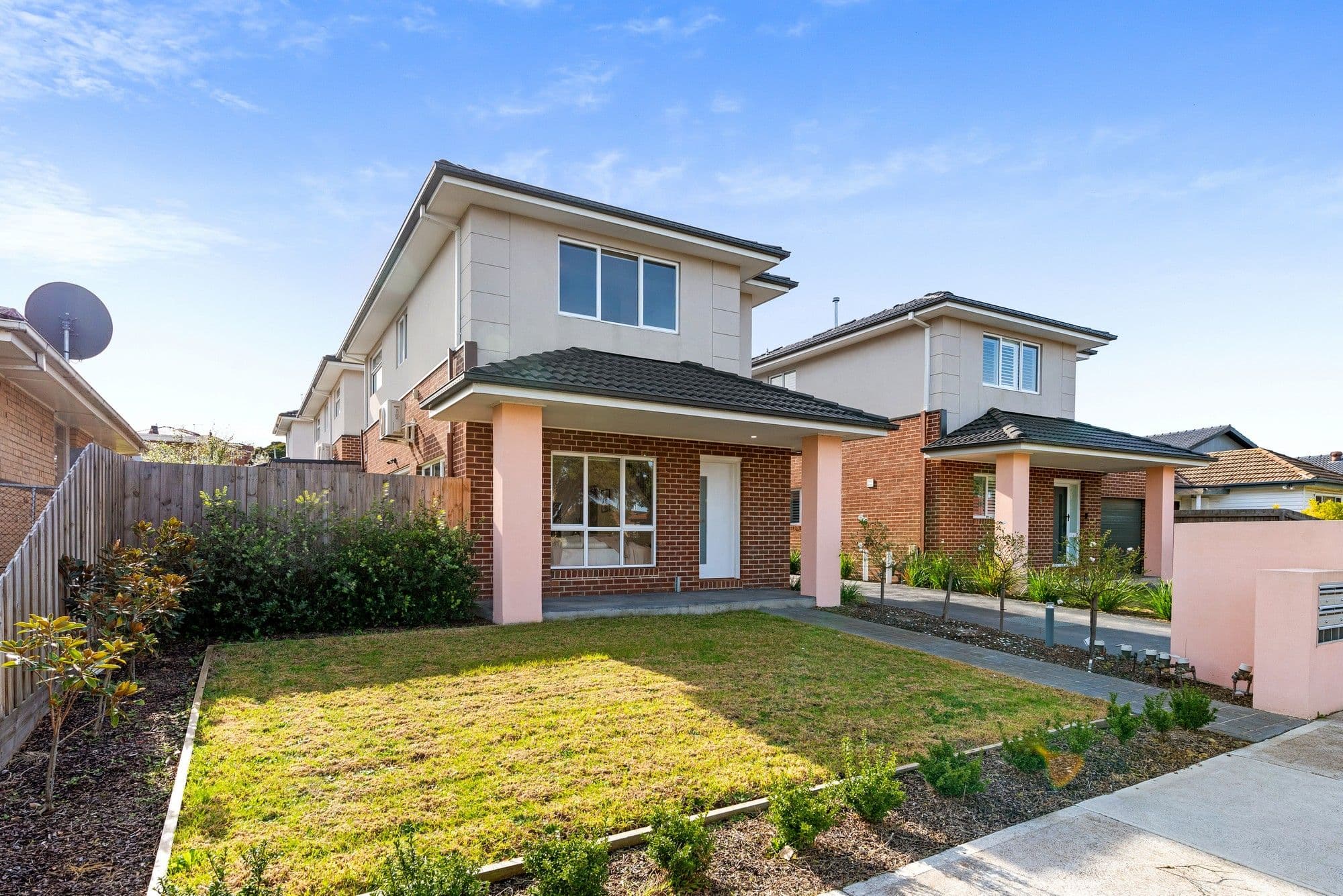62 Rathcown Road, Reservoir VIC 3073, Reservoir - Thumbnail 2
