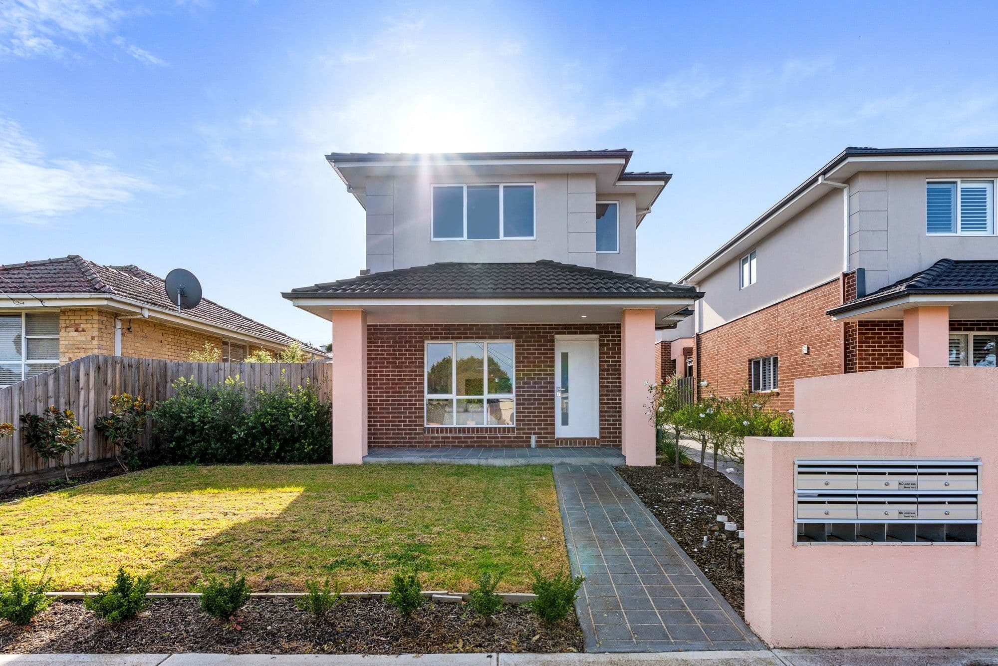 62 Rathcown Road, Reservoir VIC 3073, Reservoir - Thumbnail 3