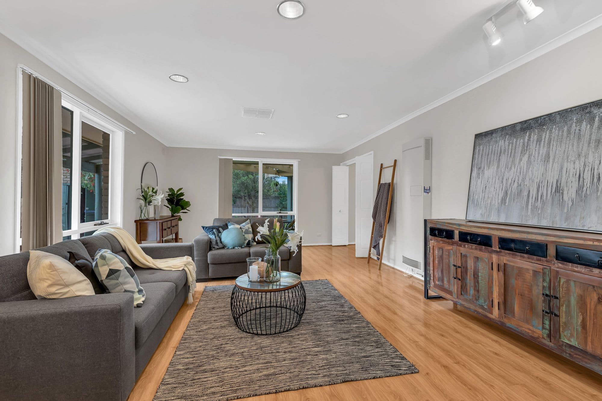4 Sheahan Crescent, Hoppers Crossing VIC 3029, Hoppers Crossing - Thumbnail 2