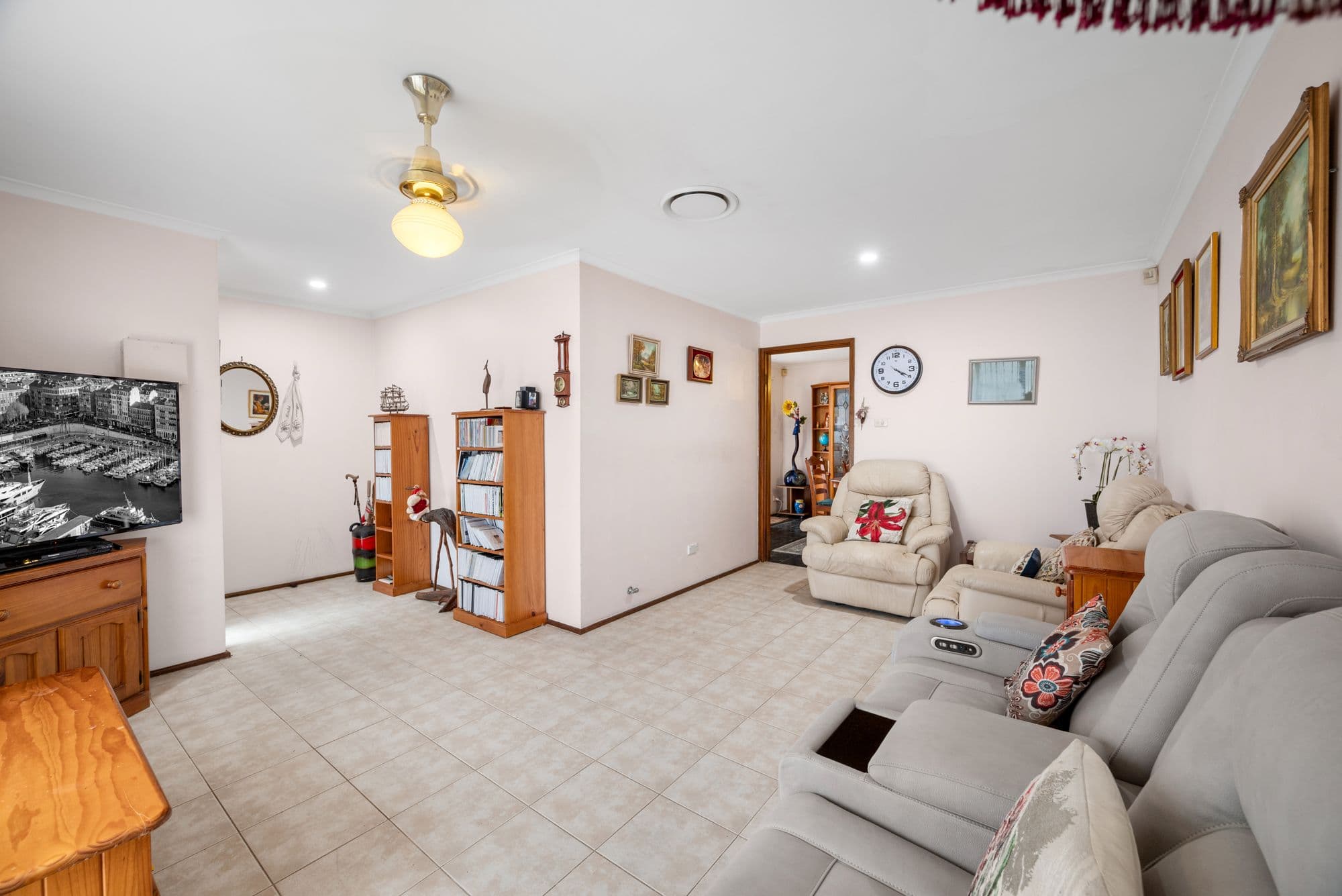 6 Fifth Street, Scarborough, St Helens Park - Thumbnail 2