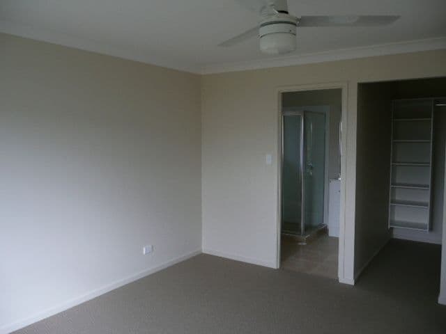 86 Wunburra Circuit, PACIFIC PINES QLD 4211, Pacific Pines - Thumbnail 5