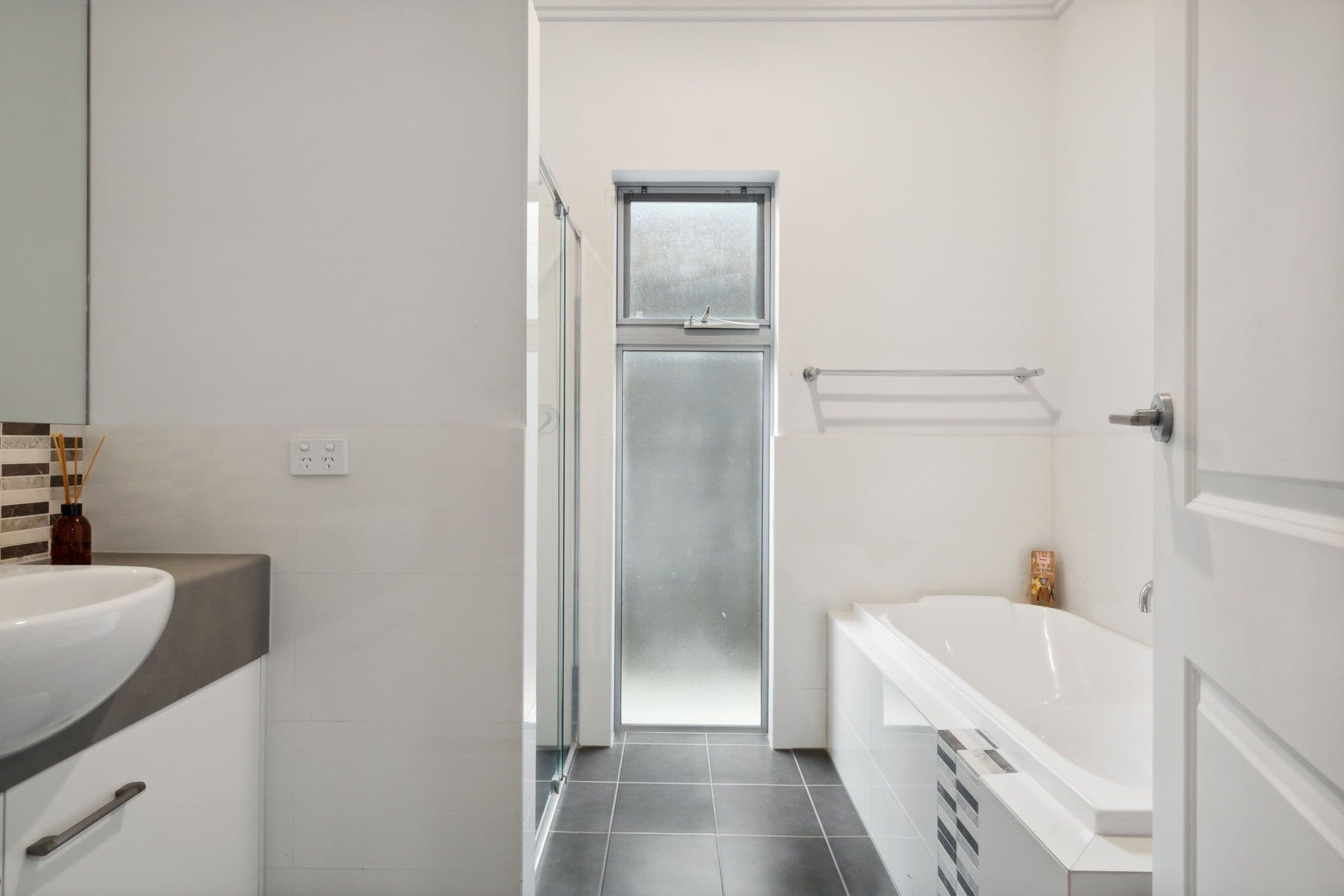 9 Ruby Avenue, Seaton SA 5023, Seaton - Thumbnail 7