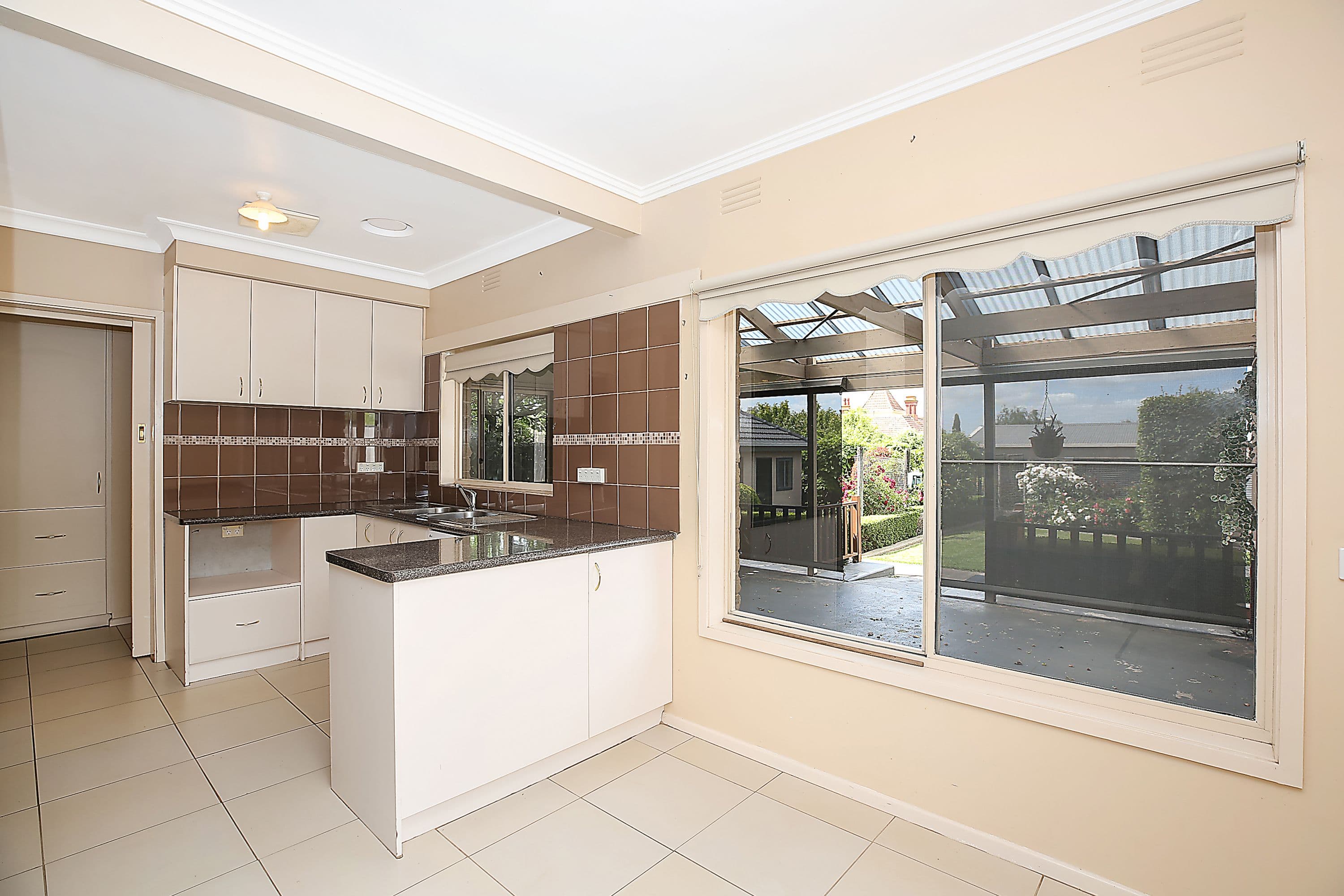 6 Barkly Street, Camperdown VIC 3260, Camperdown - Thumbnail 2