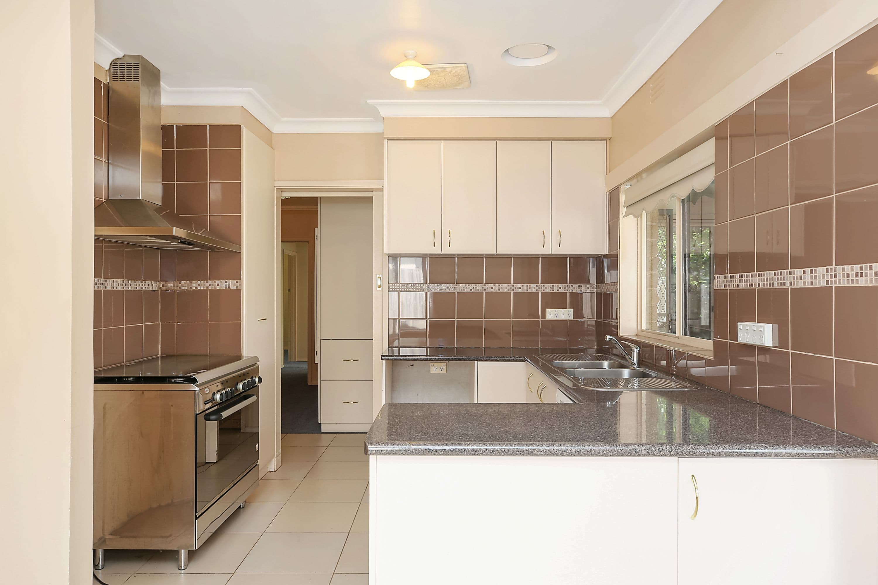 6 Barkly Street, Camperdown VIC 3260, Camperdown - Thumbnail 3