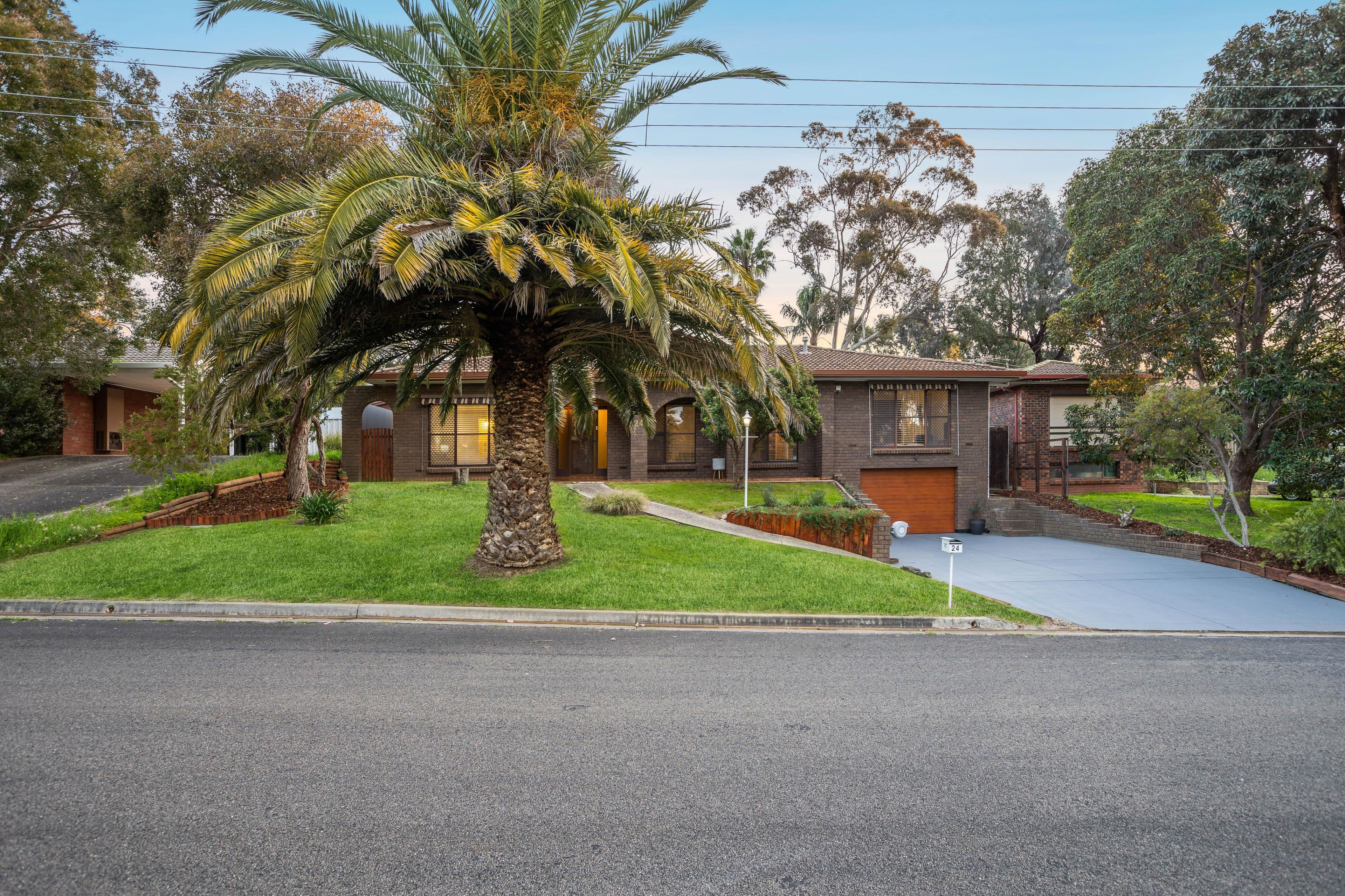 24 Elmgrove Street, Aberfoyle Park SA 5159, Aberfoyle Park - Image 1