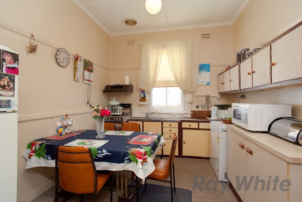 26 Bailey Street, ADAMSTOWN NSW 2289, Adamstown - Thumbnail 2
