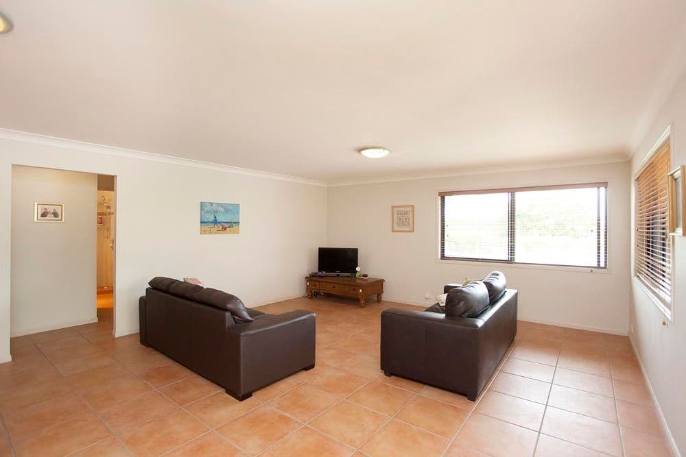 16 Mansfield Place, MANSFIELD QLD 4122, Mansfield - Thumbnail 2