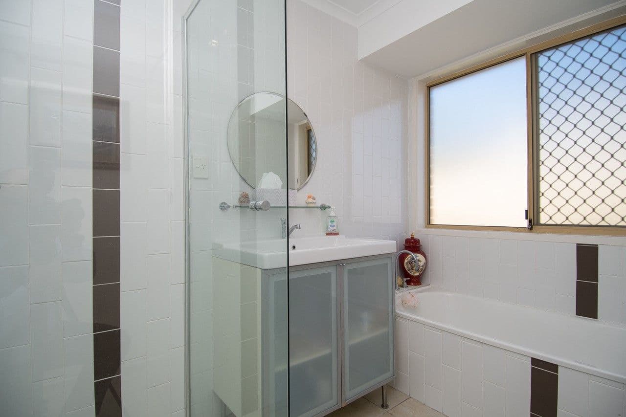 73 Allied Drive, Arundel QLD 4214, Arundel - Thumbnail 8