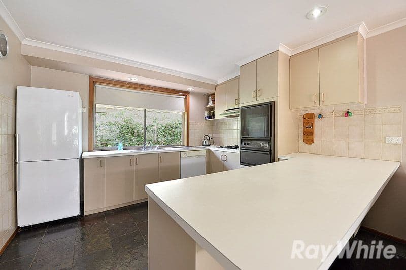 31 Watermoor Avenue, KILSYTH SOUTH VIC 3137, Kilsyth South - Thumbnail 4