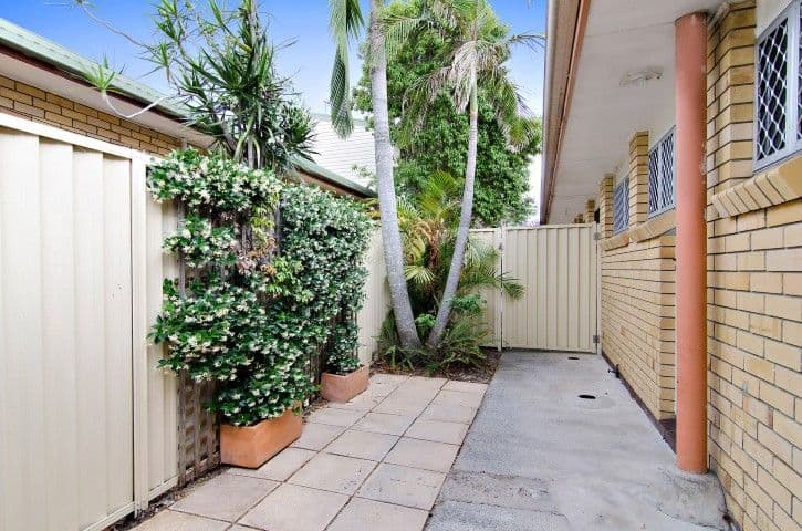 39 Leyte Avenue, Palm Beach QLD 4221, Palm Beach - Thumbnail 4