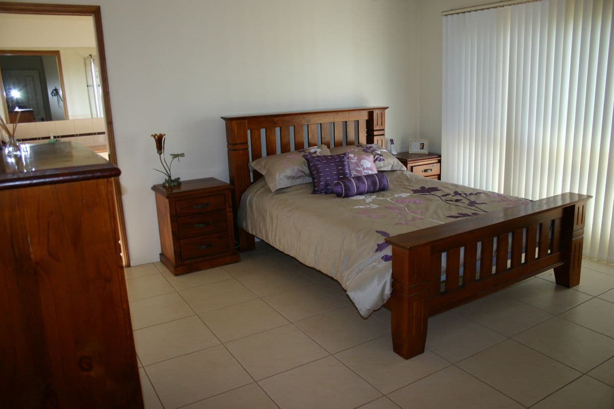 3 Lauren Court, GLENVALE QLD 4350, Glenvale - Thumbnail 5