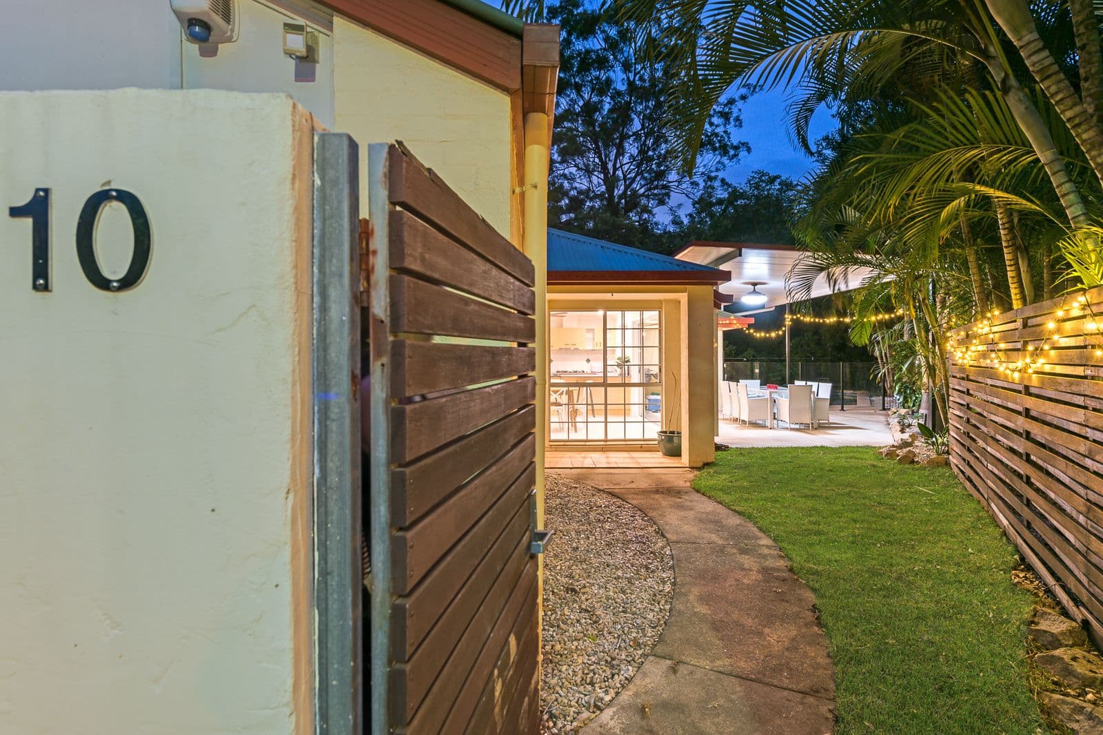 10 Amanda Place, Bridgeman Downs QLD 4035, Bridgeman Downs - Thumbnail 3