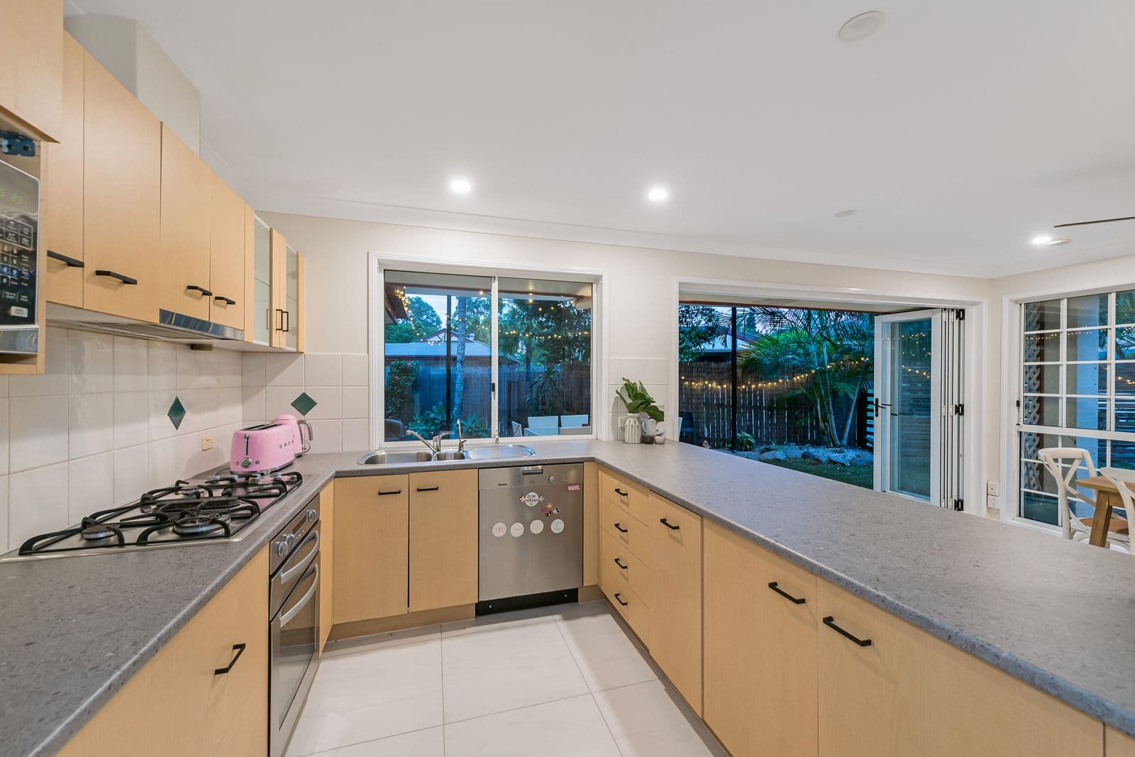 10 Amanda Place, Bridgeman Downs QLD 4035, Bridgeman Downs - Thumbnail 5