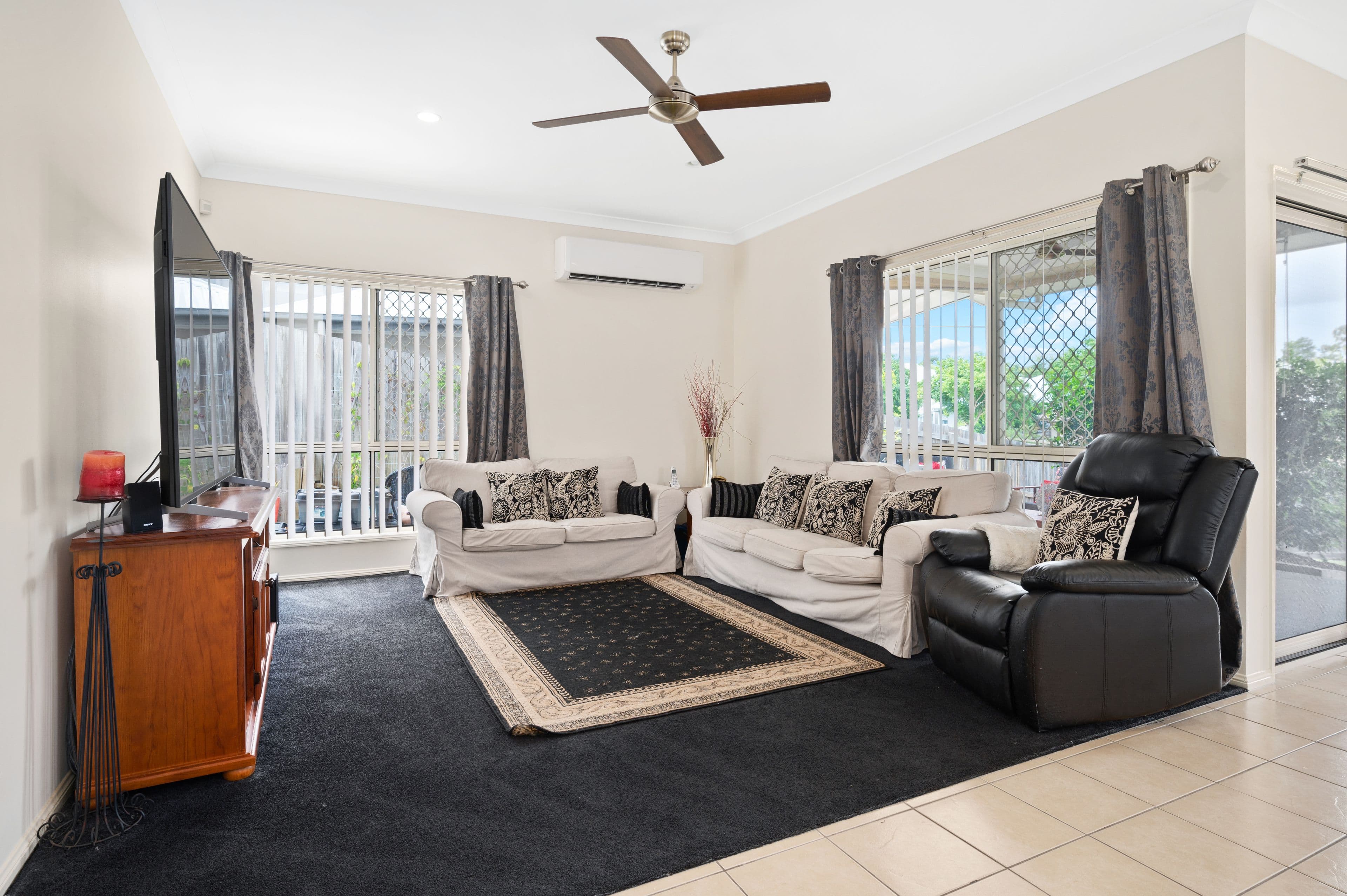 3 Ridge View Place, Springfield Lakes QLD 4300, Springfield Lakes - Thumbnail 2