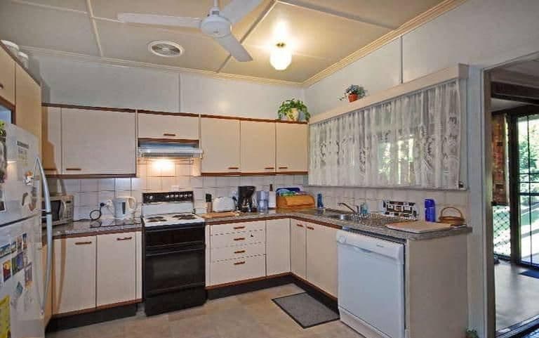 102 Goldsbrough Road, TARINGA QLD 4068, Taringa - Thumbnail 4