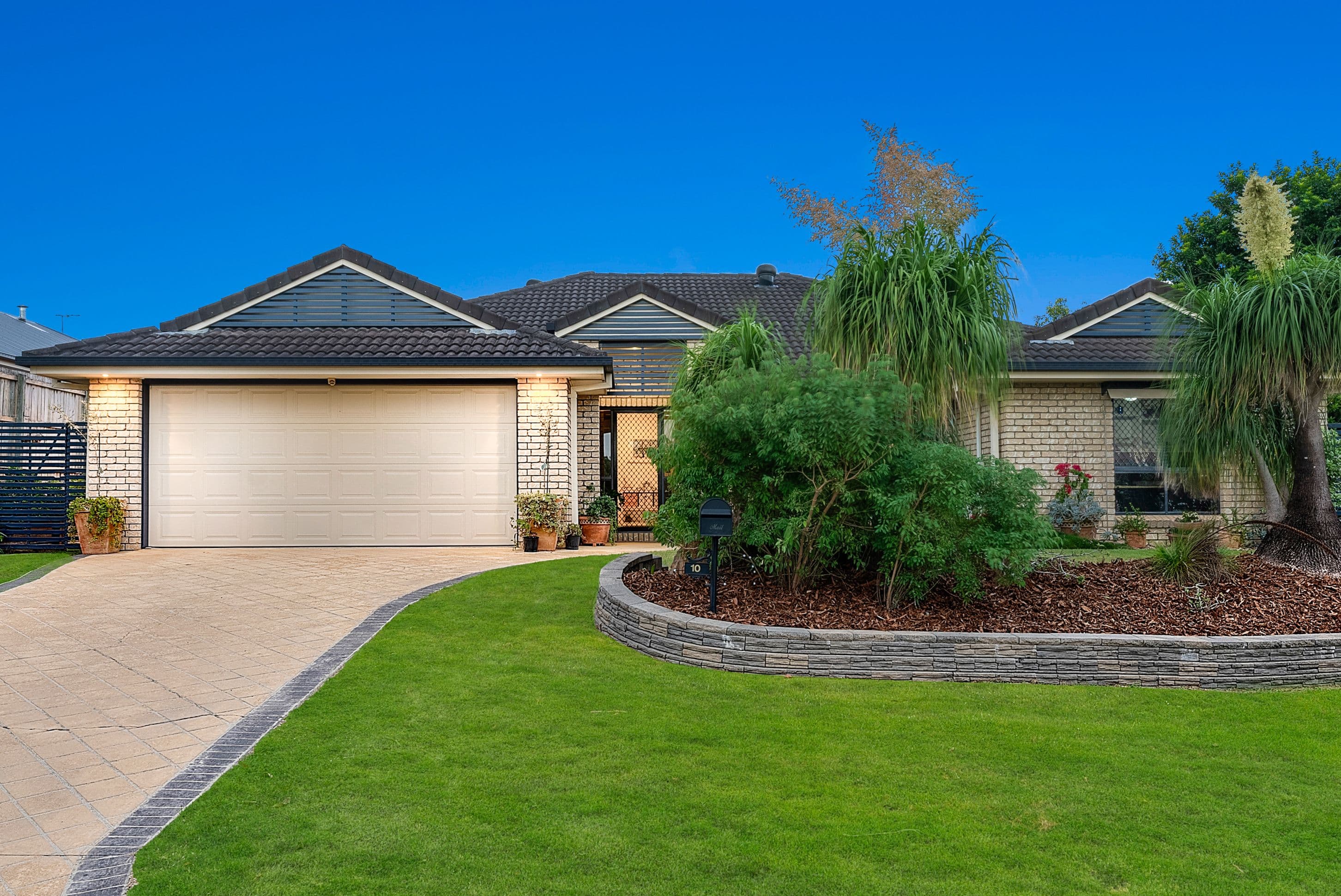 10 Chilton Crescent, North Lakes QLD 4509, North Lakes - Thumbnail 2
