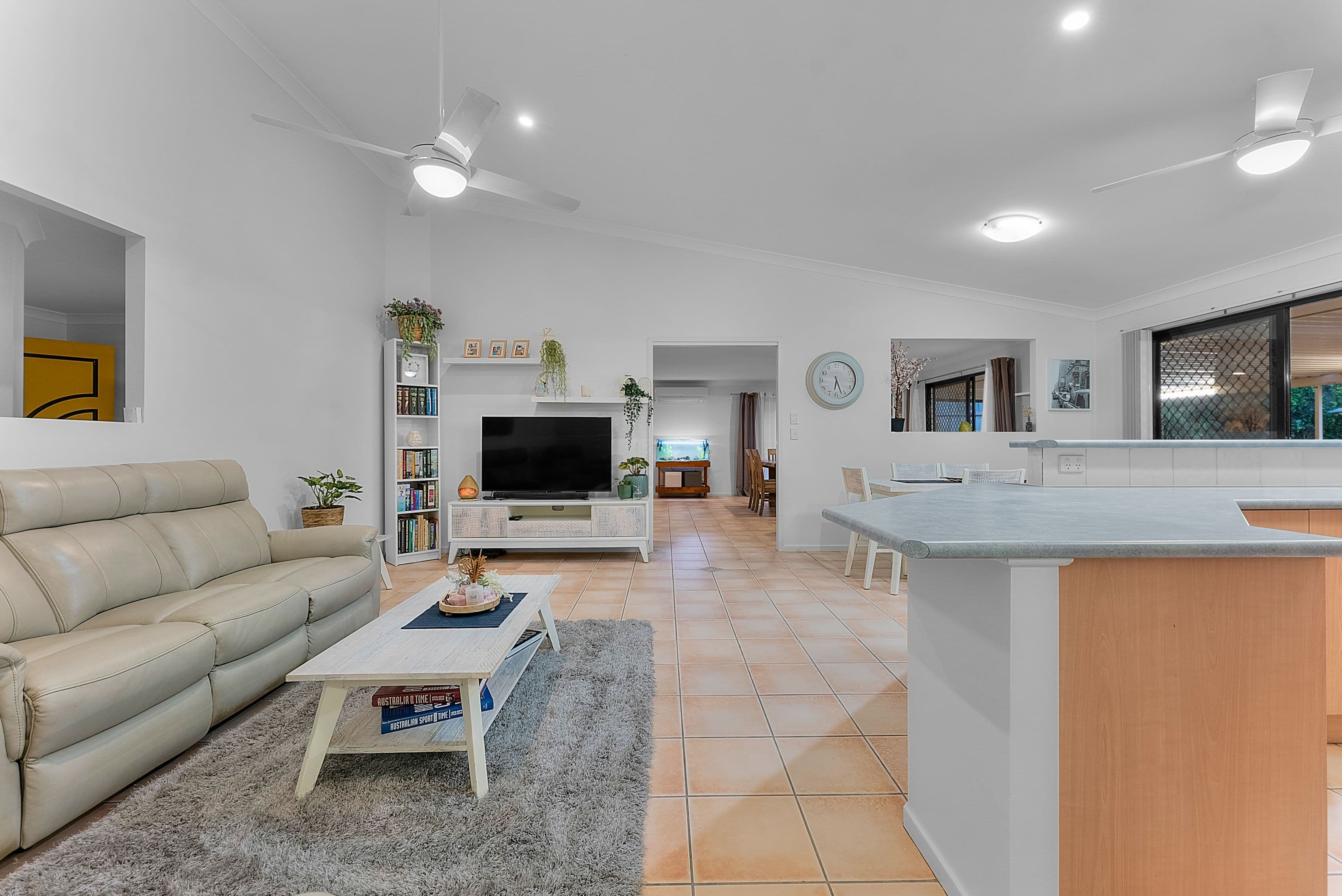 10 Chilton Crescent, North Lakes QLD 4509, North Lakes - Thumbnail 5